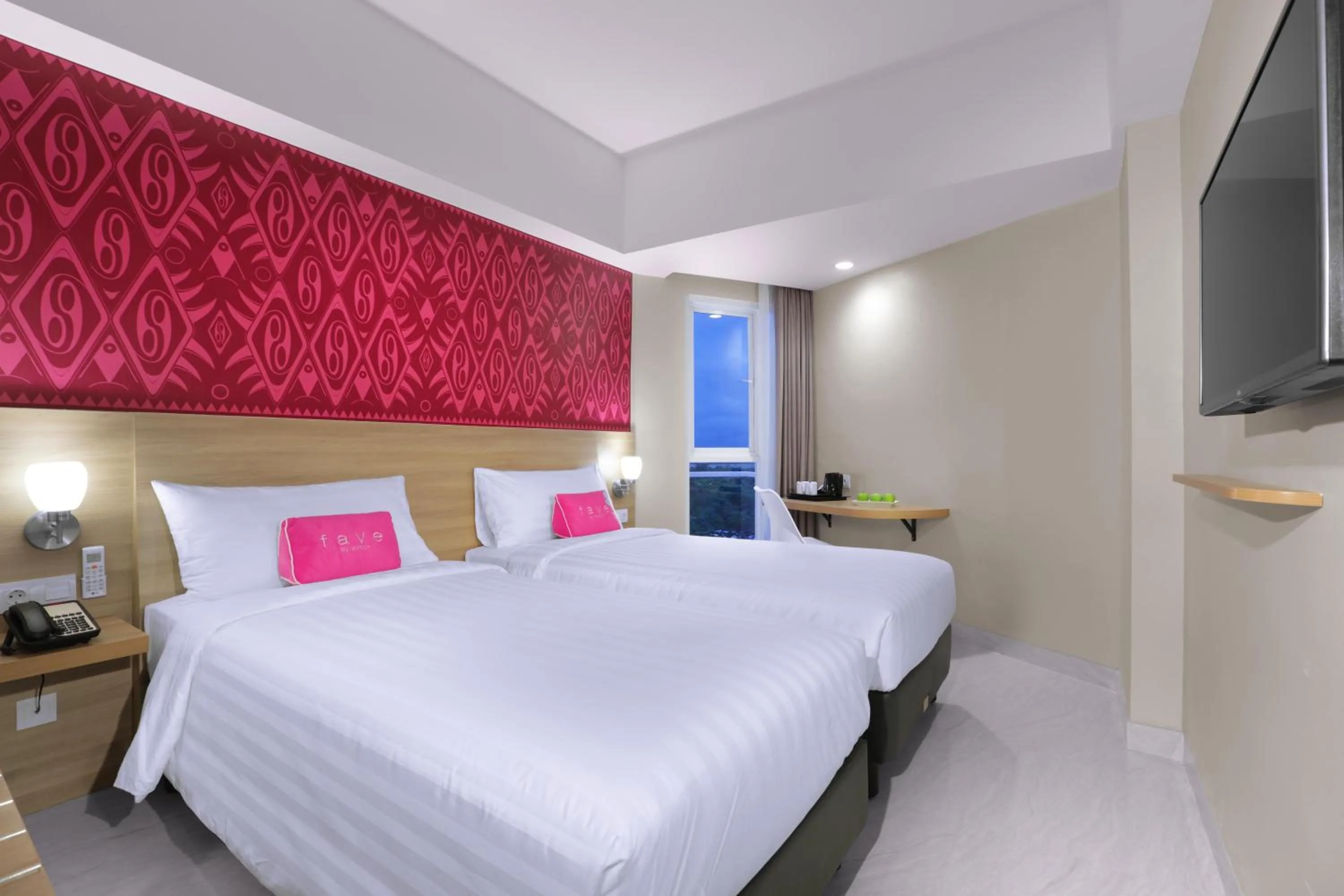 Bedroom, Bed in favehotel Sorong