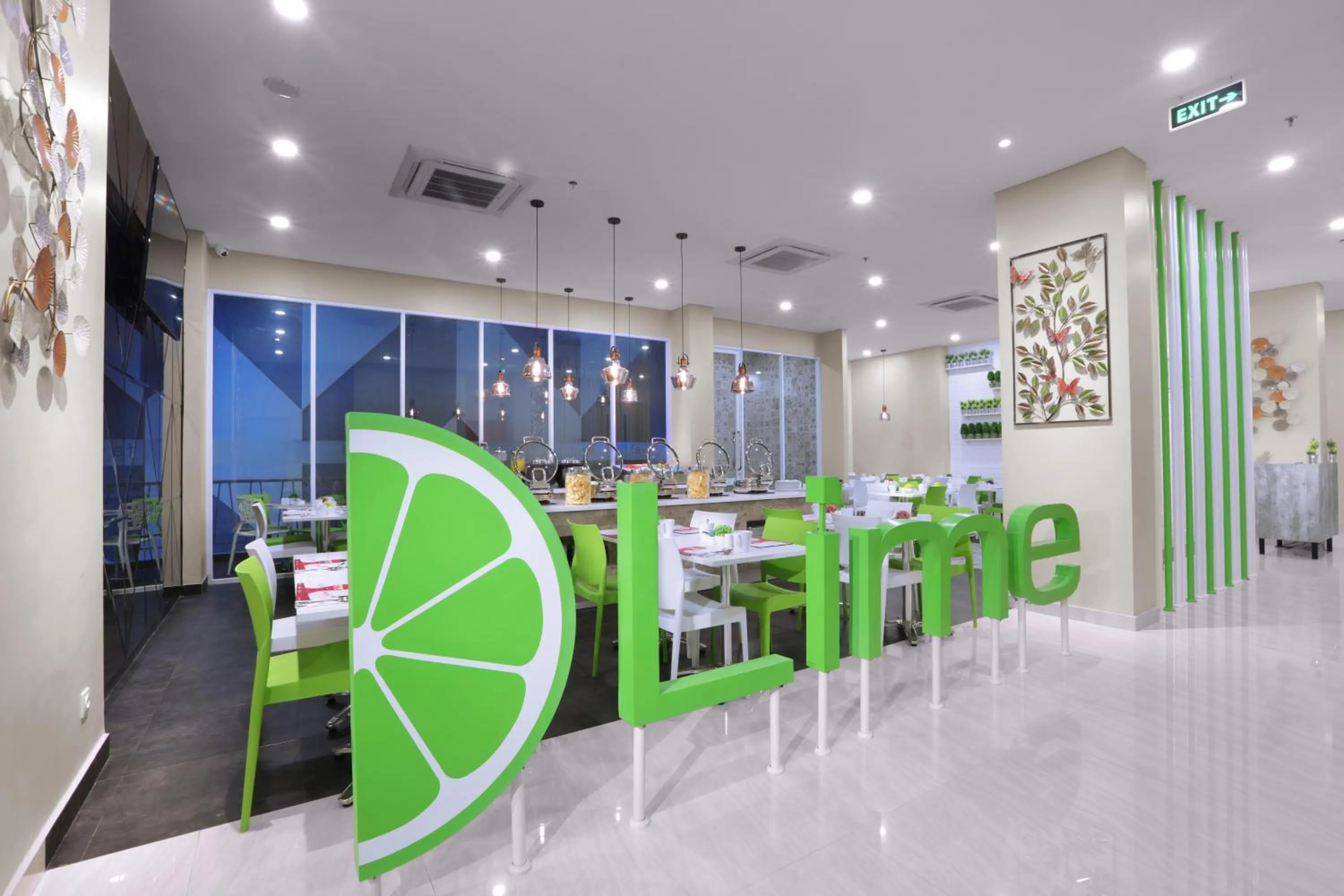 Restaurant/places to eat in favehotel Sorong