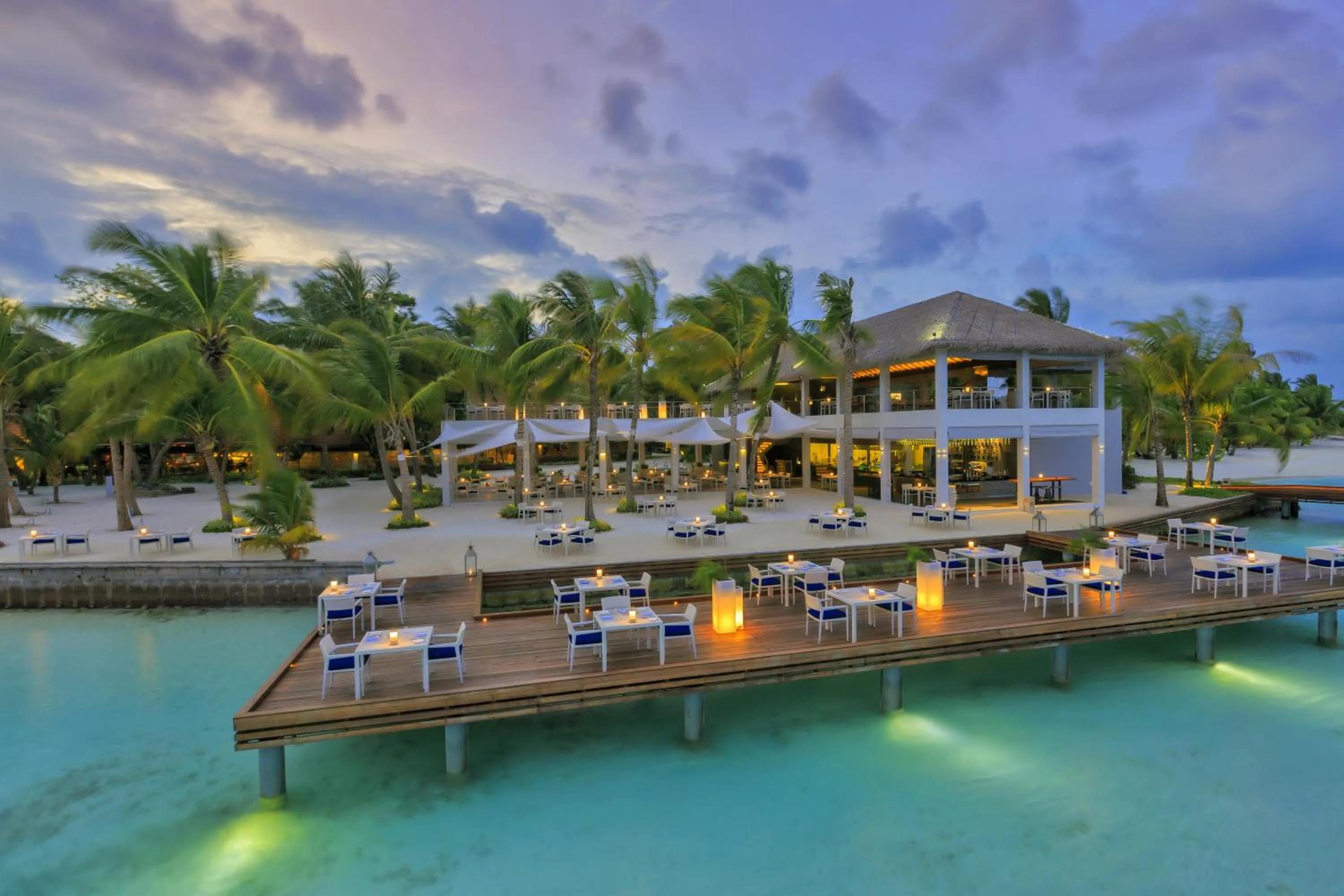 Restaurant/places to eat in Kurumba Maldives
