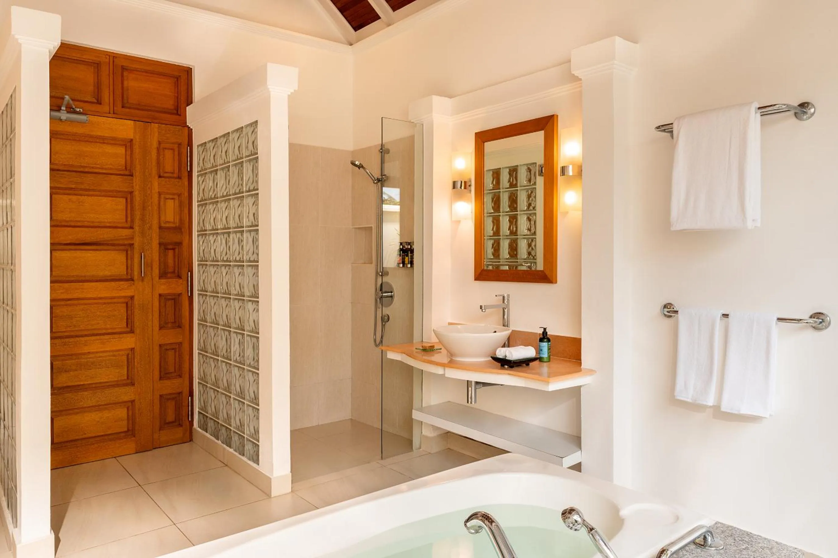 Bathroom in Kurumba Maldives