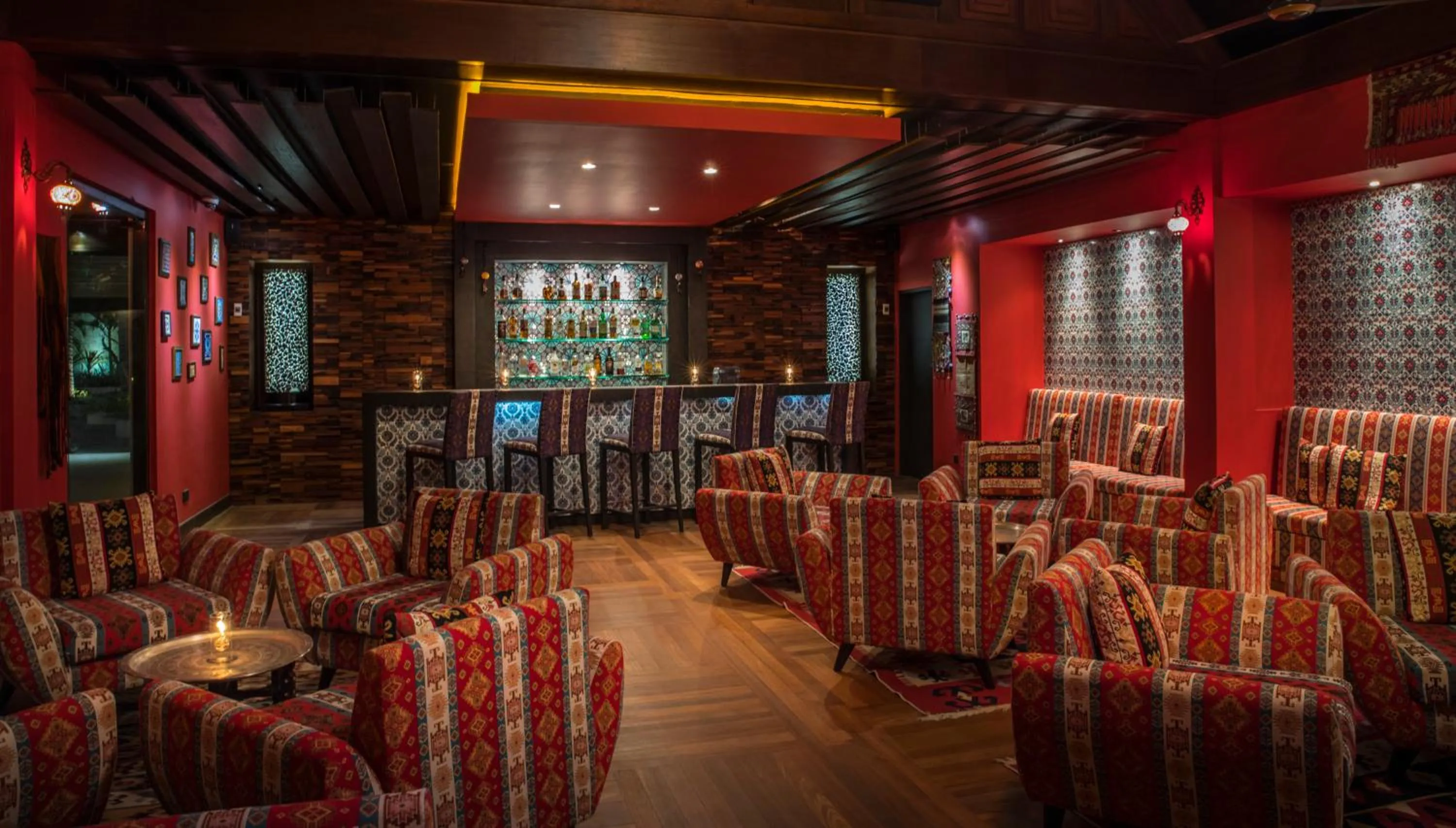 Lounge or bar in Kurumba Maldives