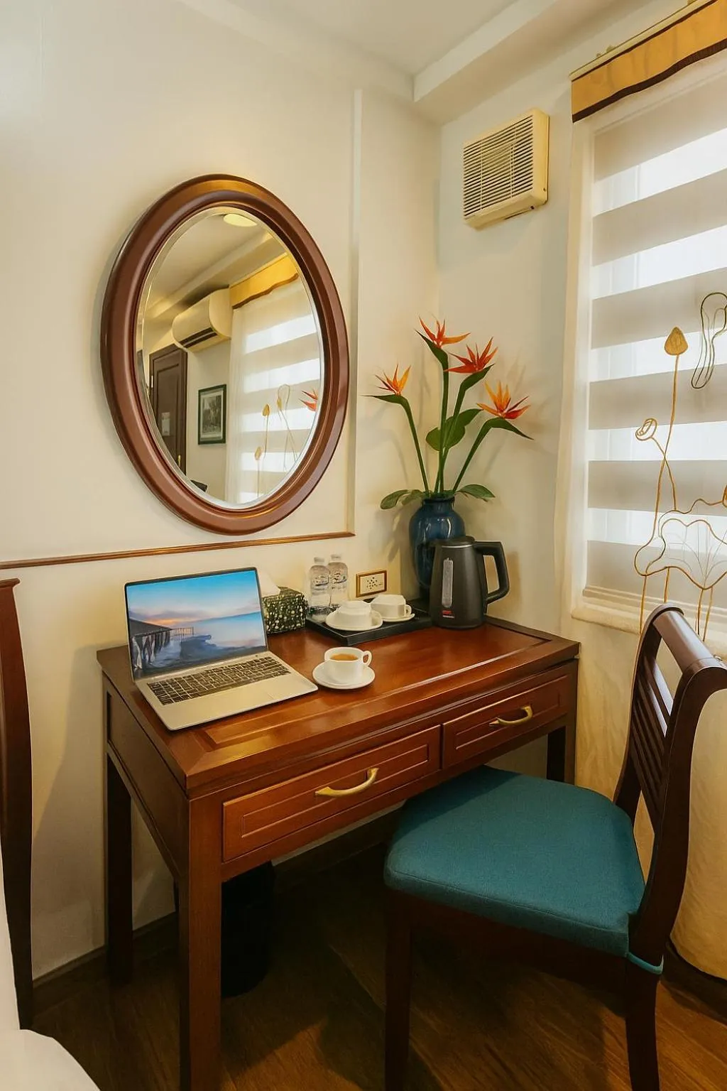 hair dresser in Hanoi Siva Luxury Hotel & Travel