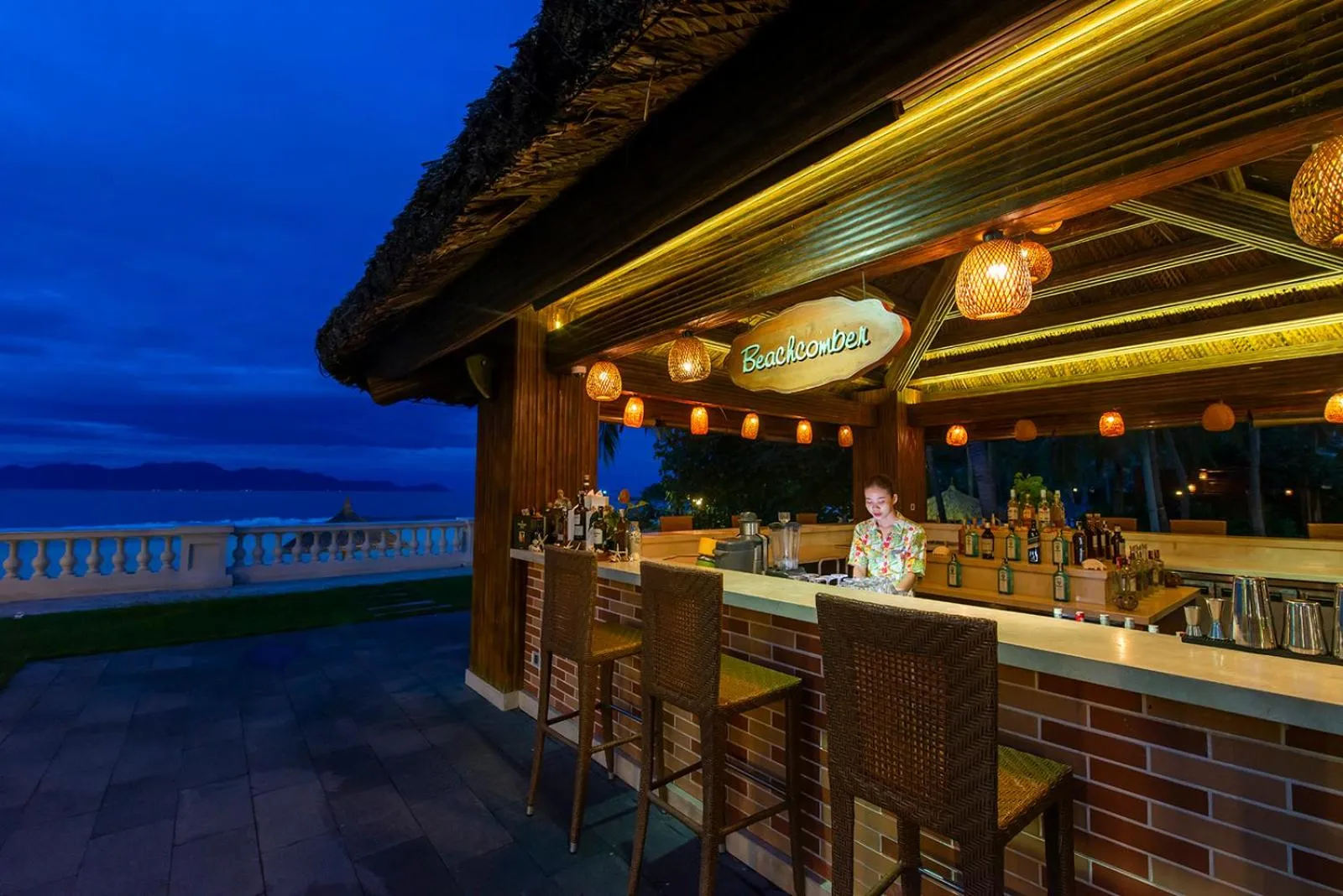Lounge or bar in Vinpearl Resort Nha Trang
