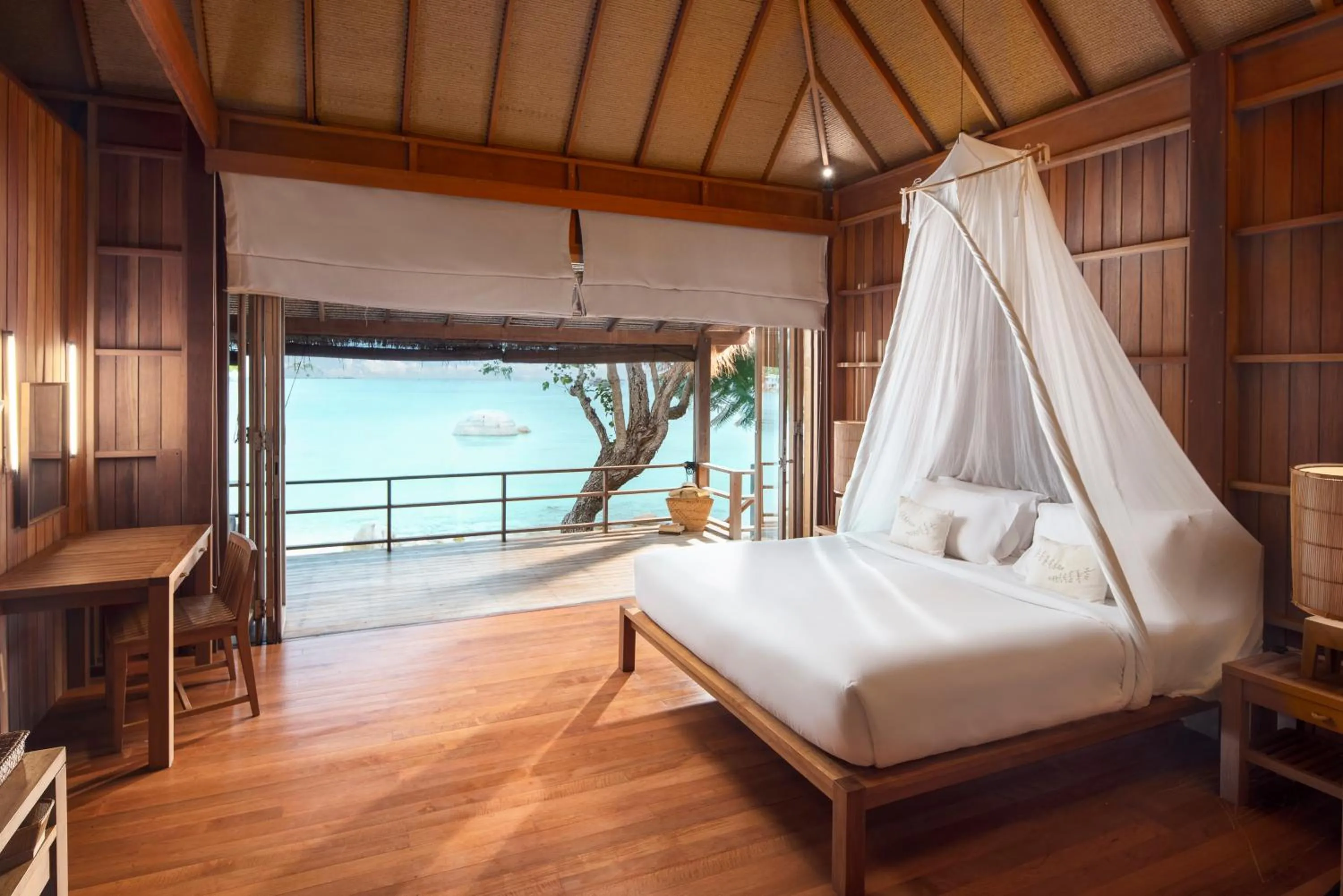 Bedroom, Bed in Haadtien Beach Resort