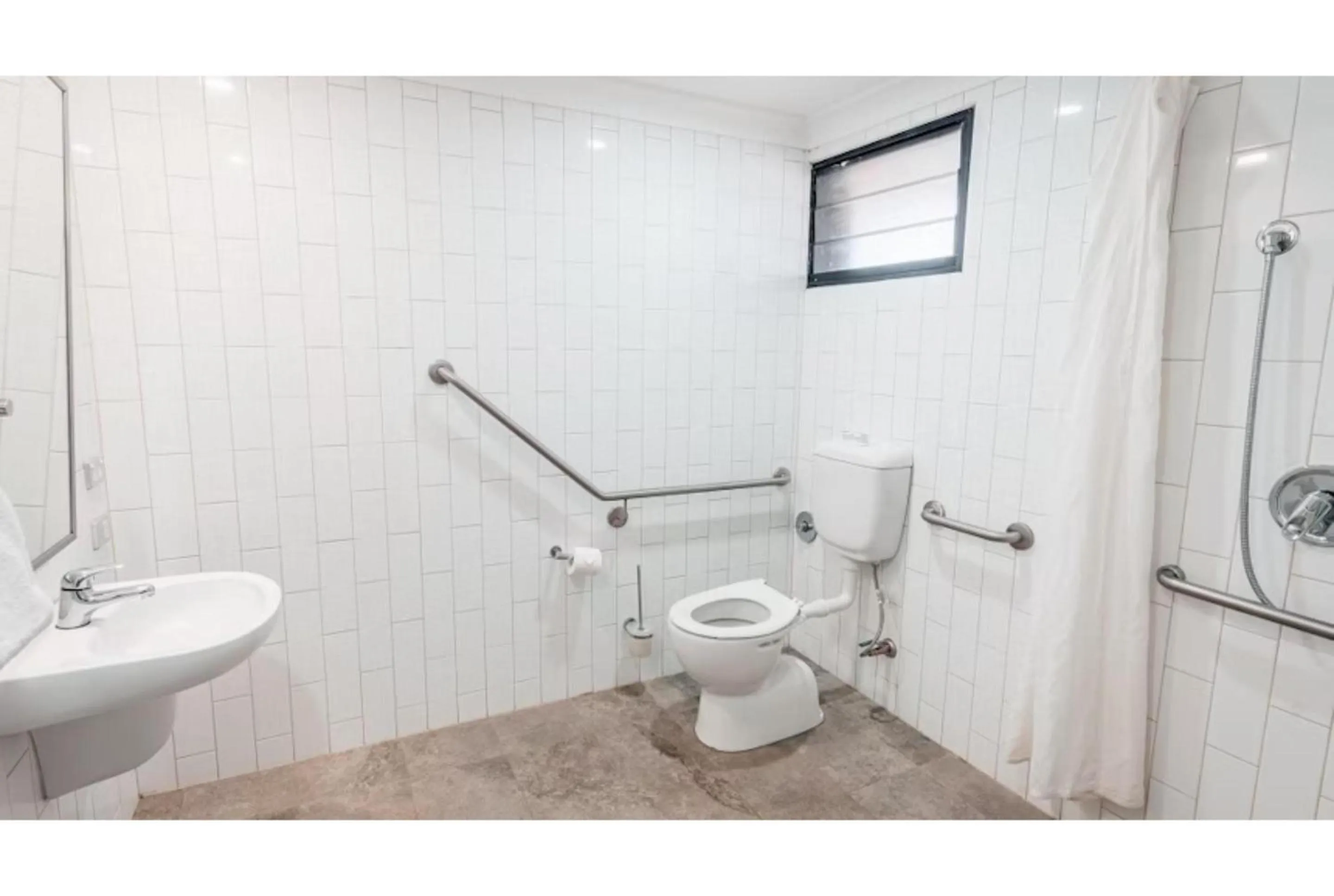 Bathroom in Discovery Resorts - Kings Canyon