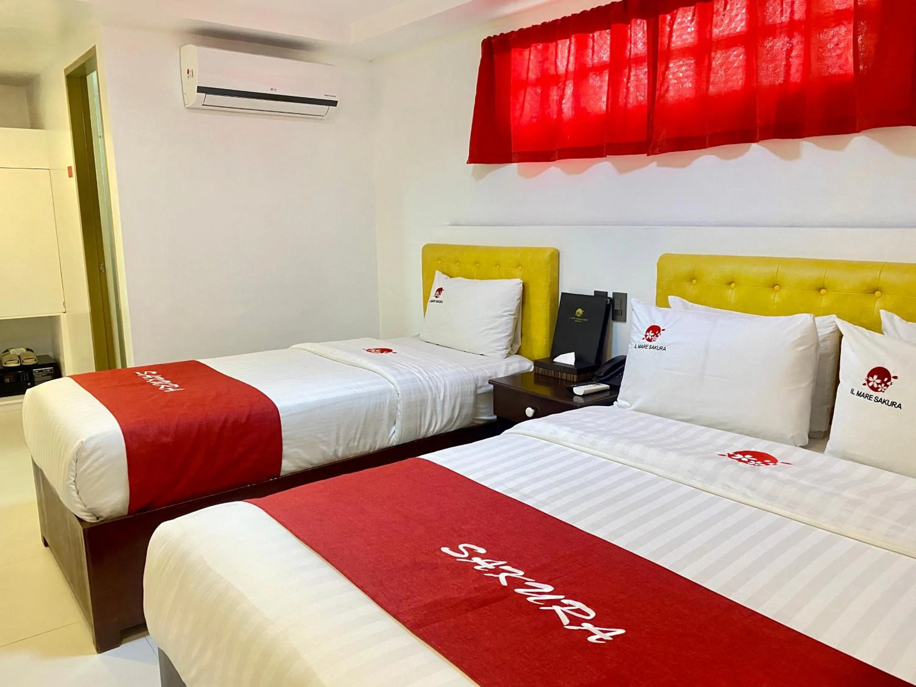 Bed in IL Mare Sakura Resort Boracay