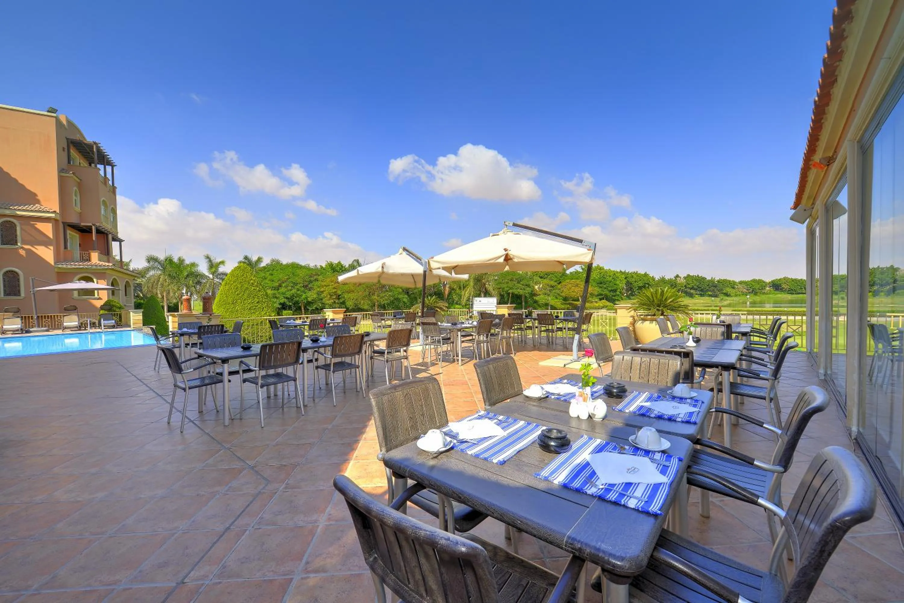 Restaurant/places to eat in Stella Golf Hotel