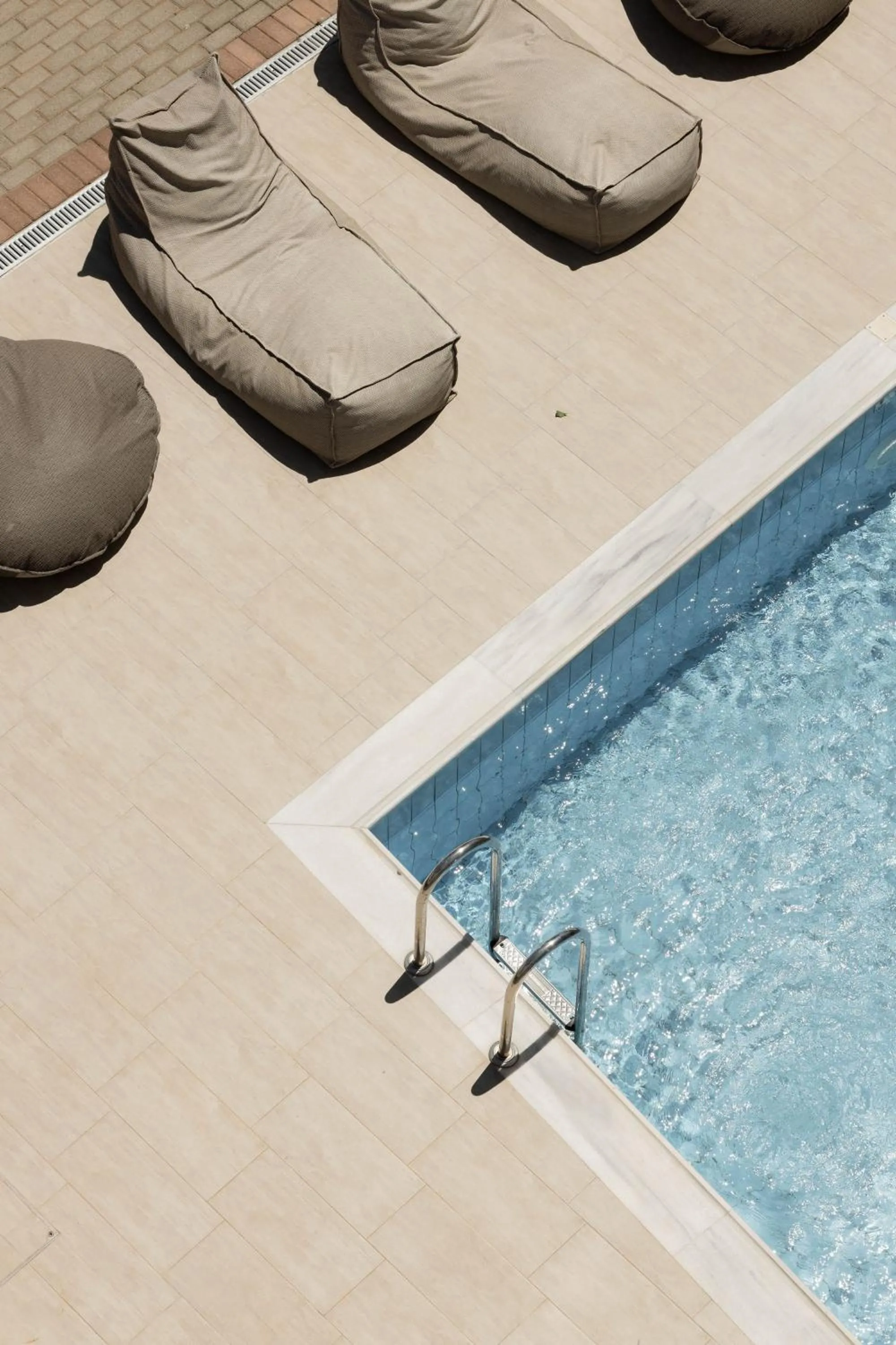 Swimming pool in Pollis Hotel