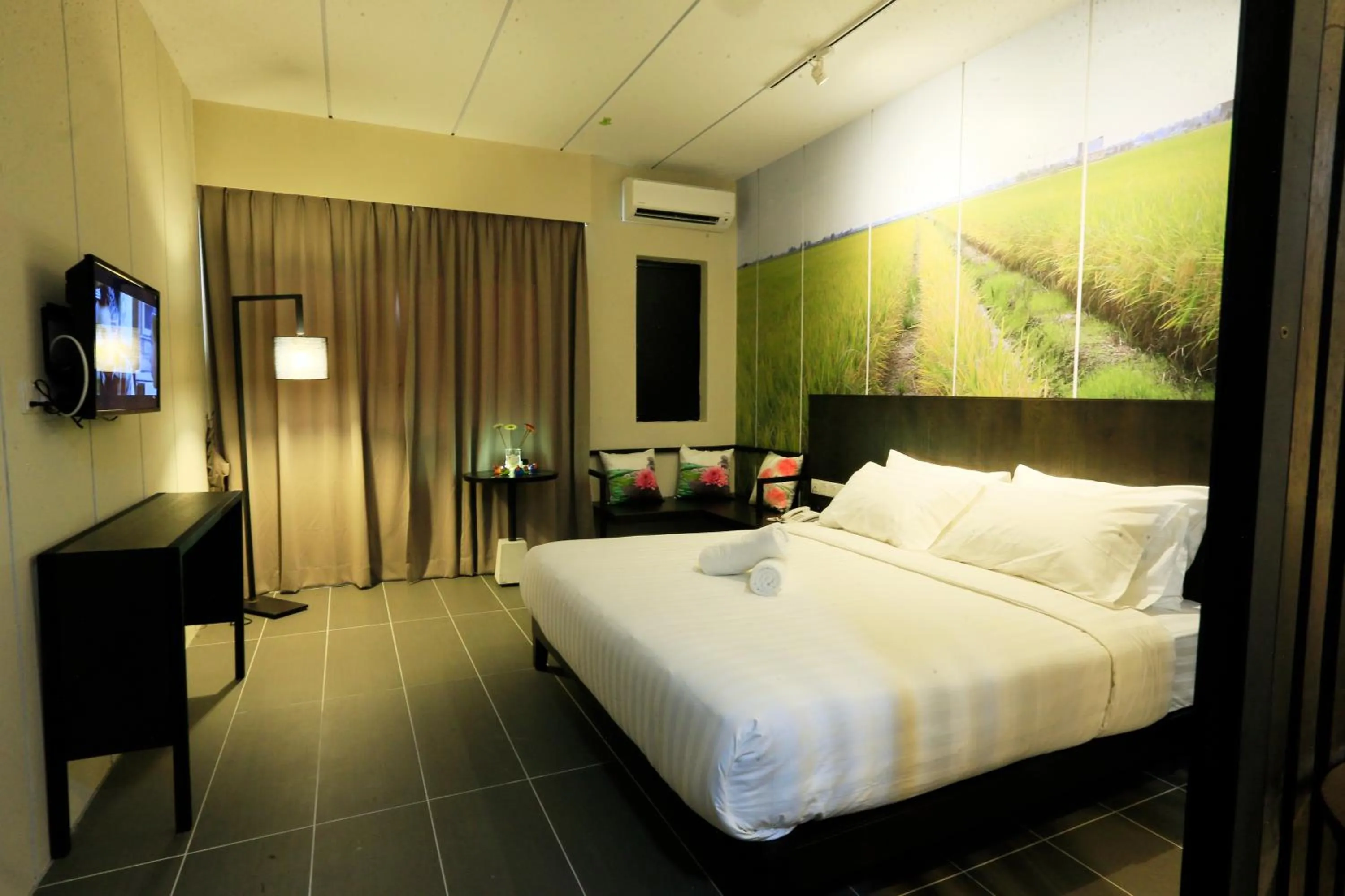 Bed in Vi Boutique Hotel