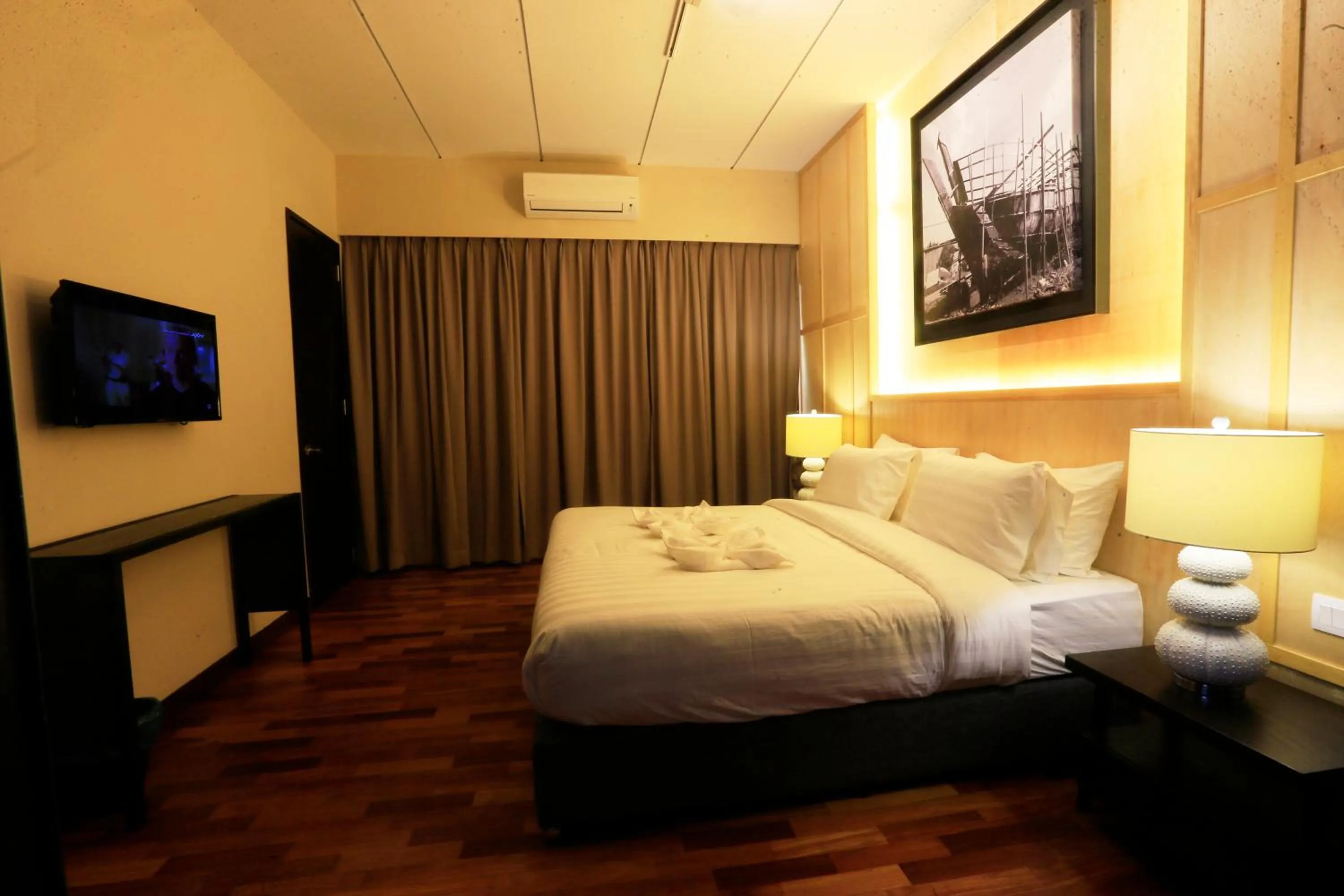 Bed in Vi Boutique Hotel