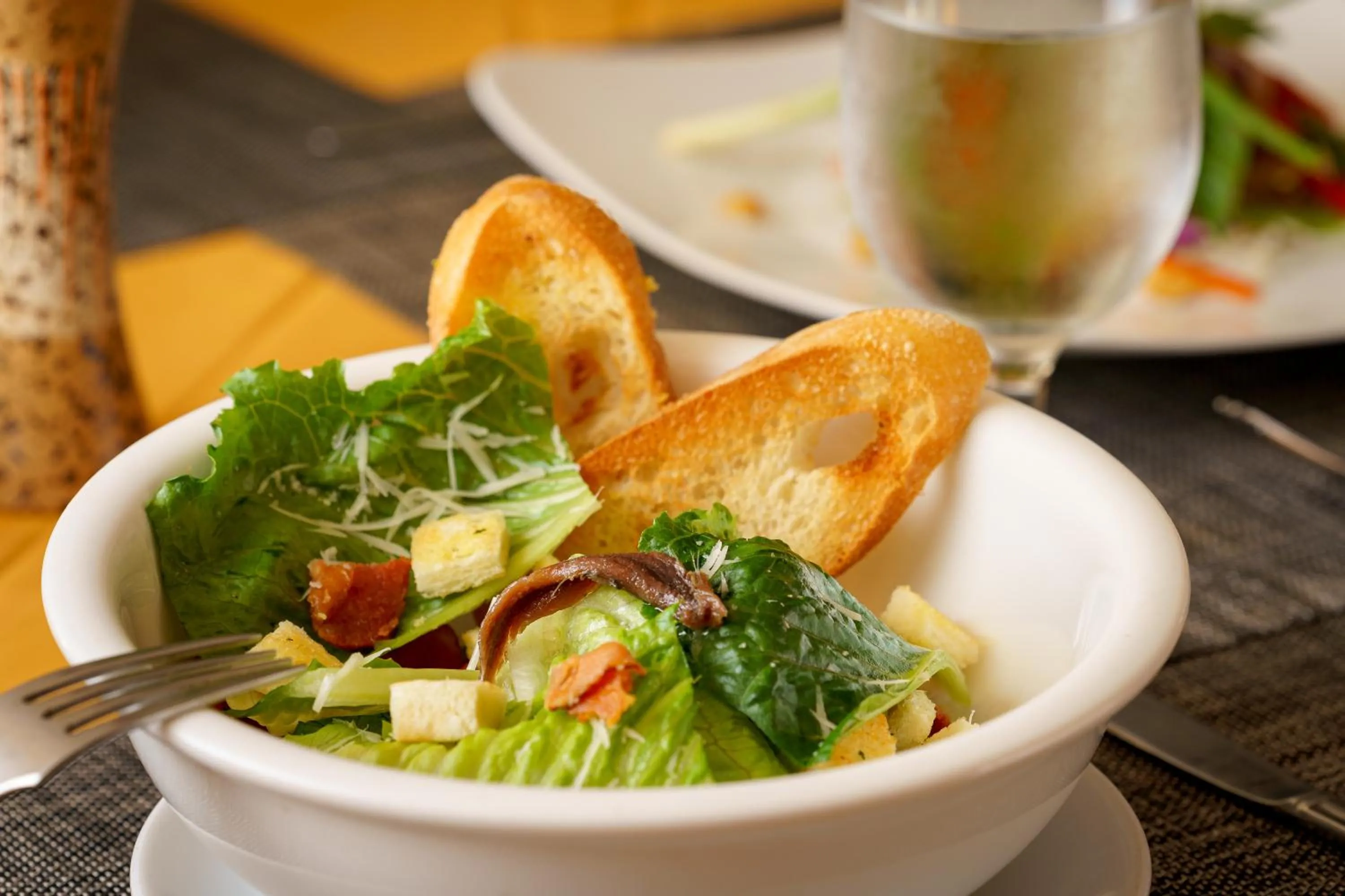 Restaurant/places to eat in Dragon Royal Angkor Hotel