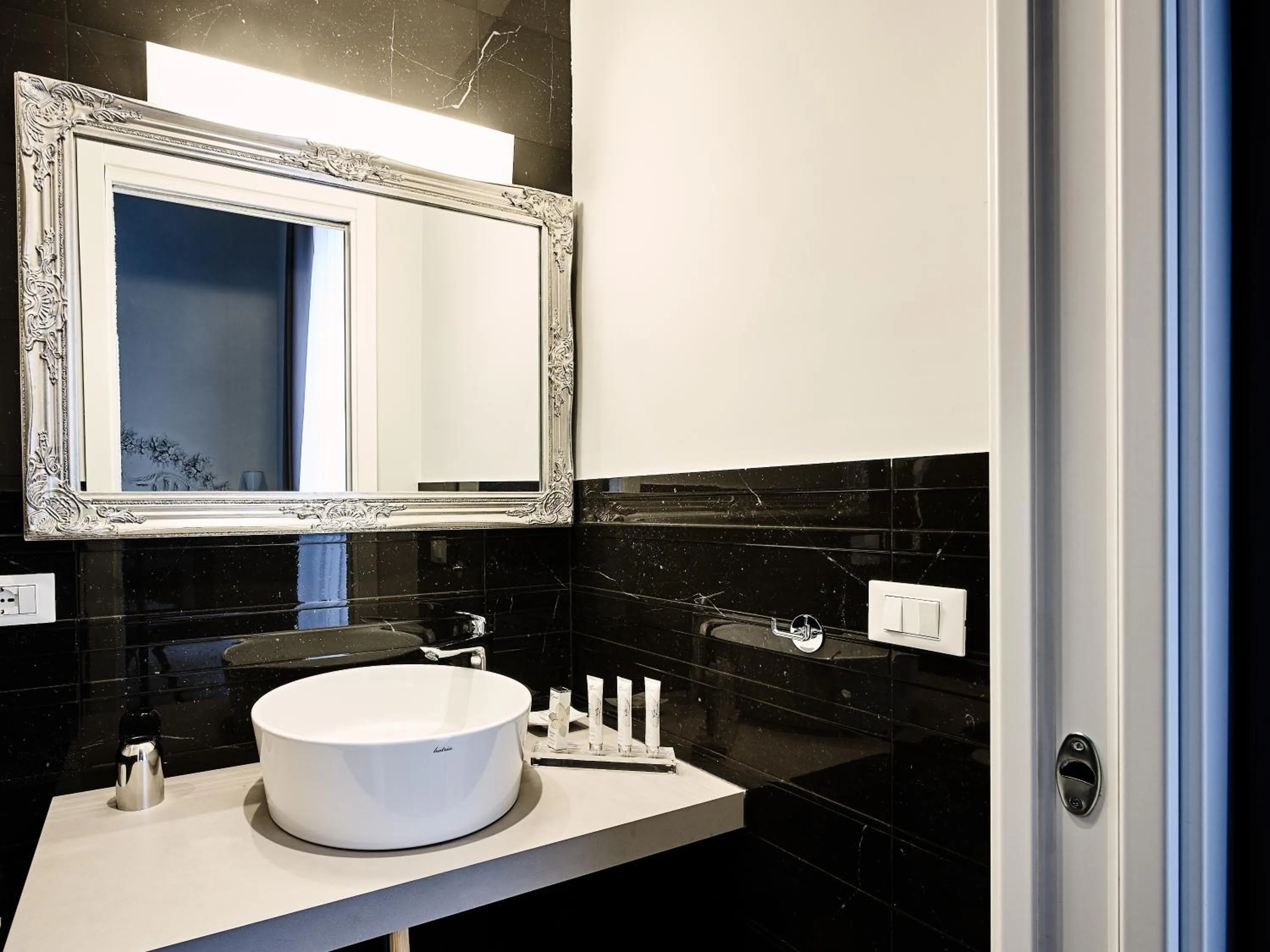 Bathroom in Ara Suite