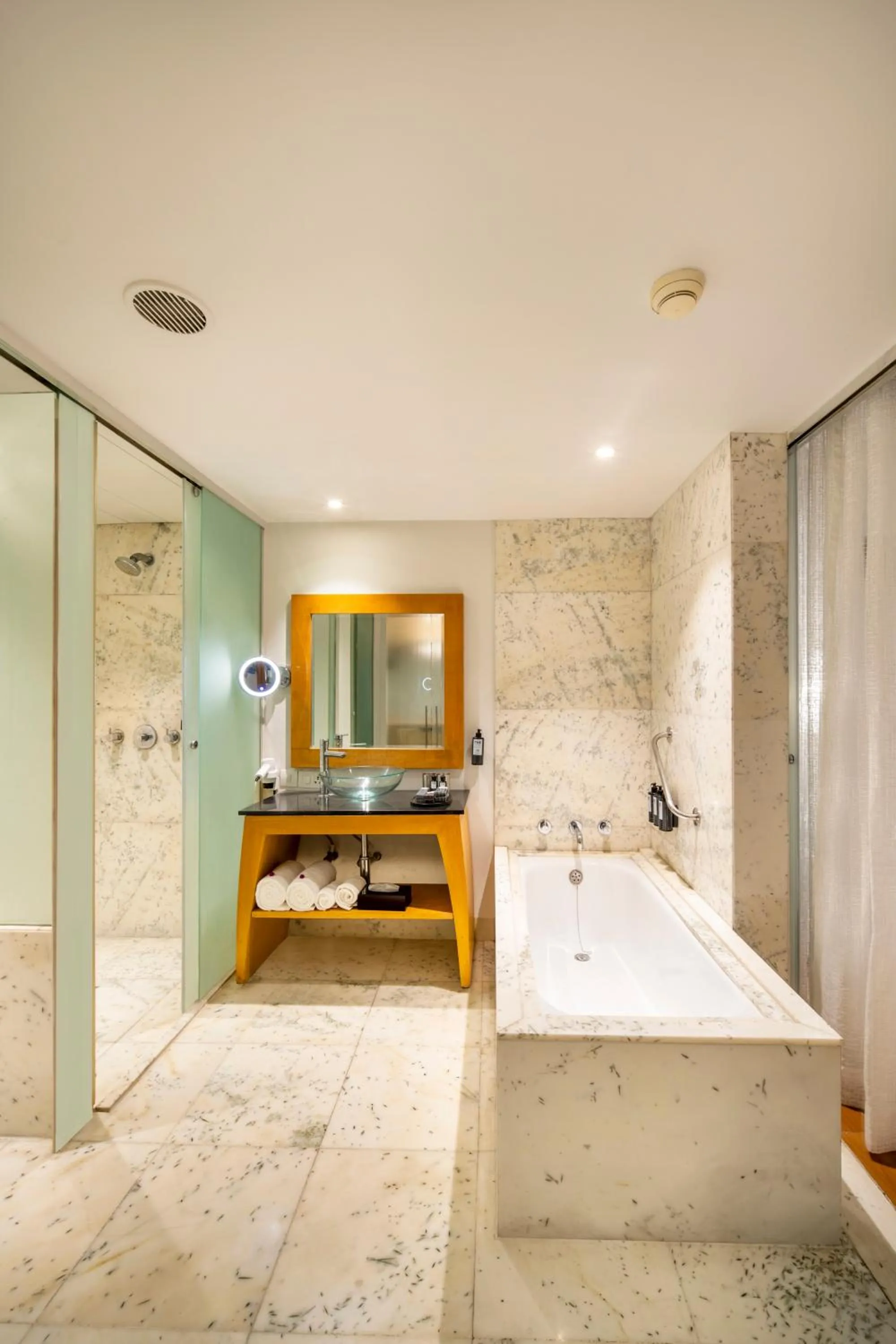 Bathroom, Bed in The Park Chennai