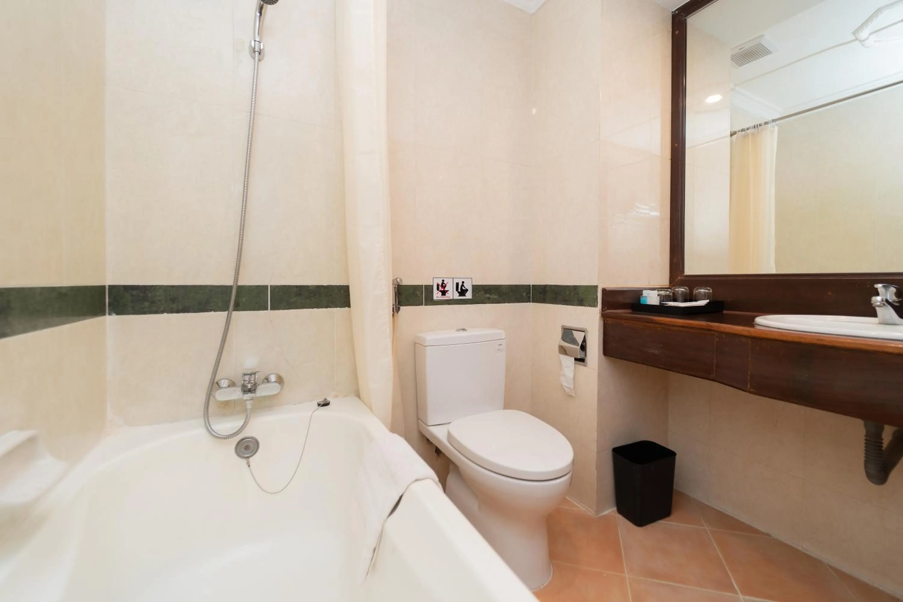 Bathroom in Monoreach Angkor Hotel