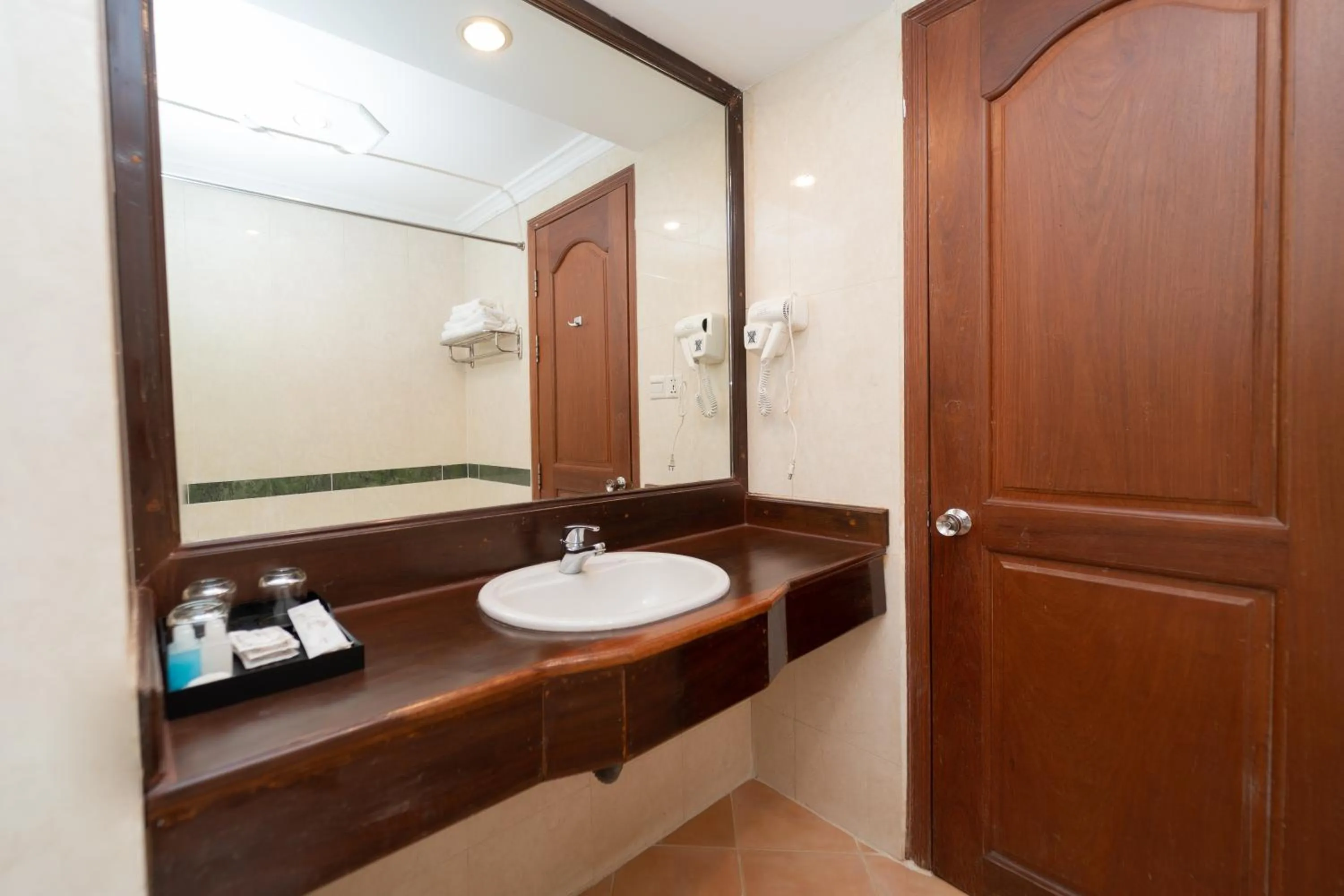 Bathroom in Monoreach Angkor Hotel