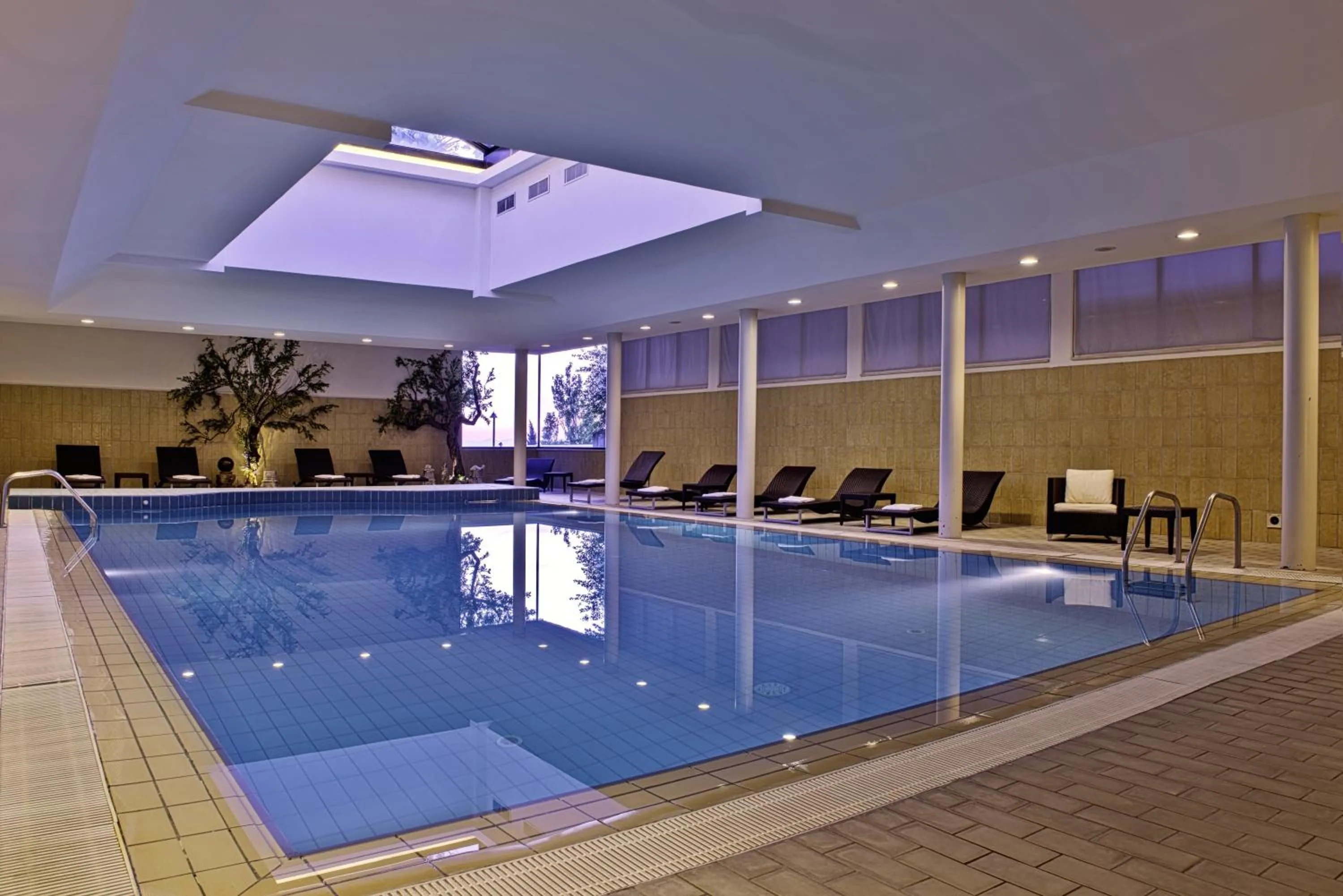 Swimming pool in BV Grand Hotel Assisi