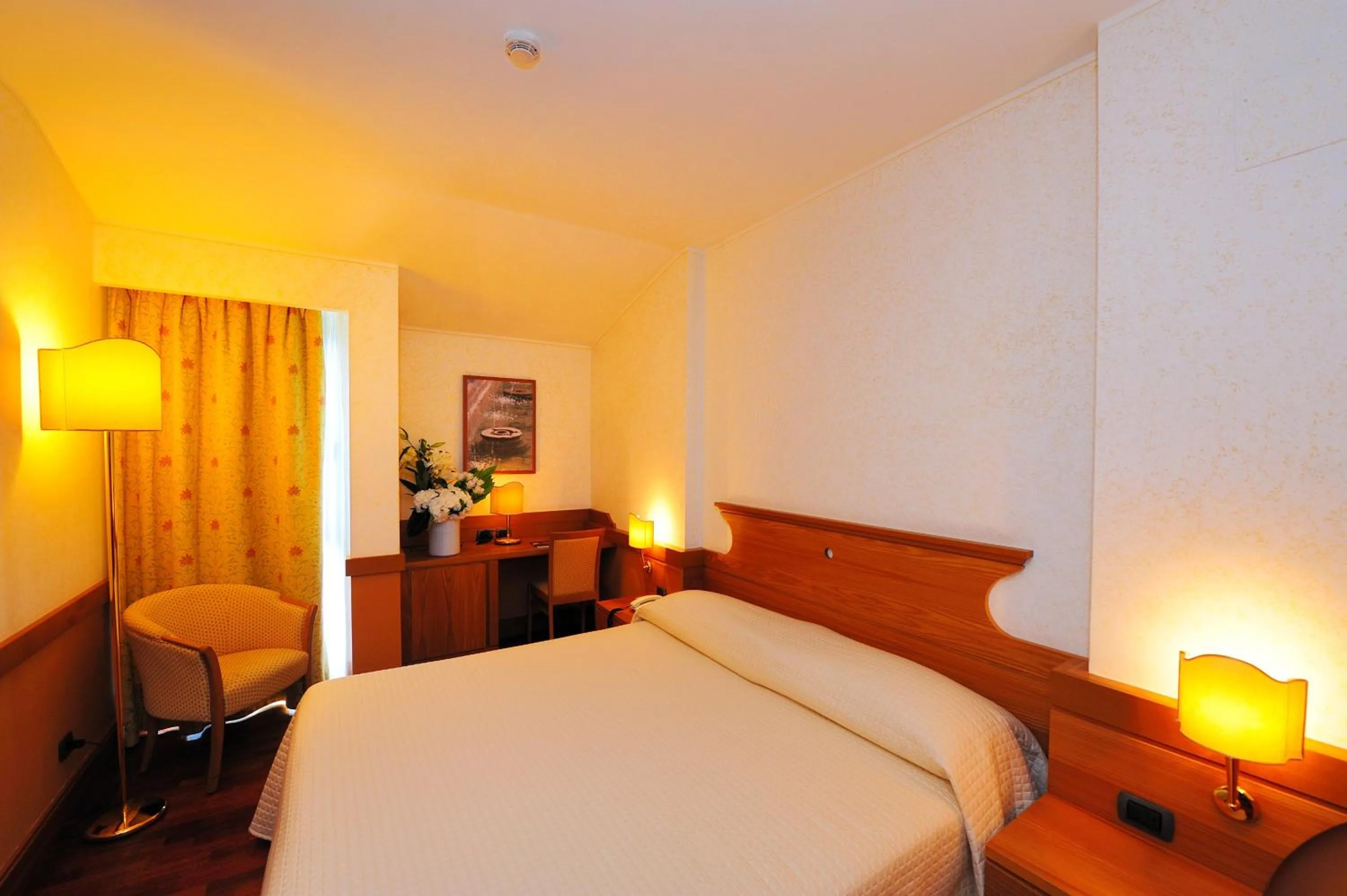 Bedroom, Bed in BV Grand Hotel Assisi