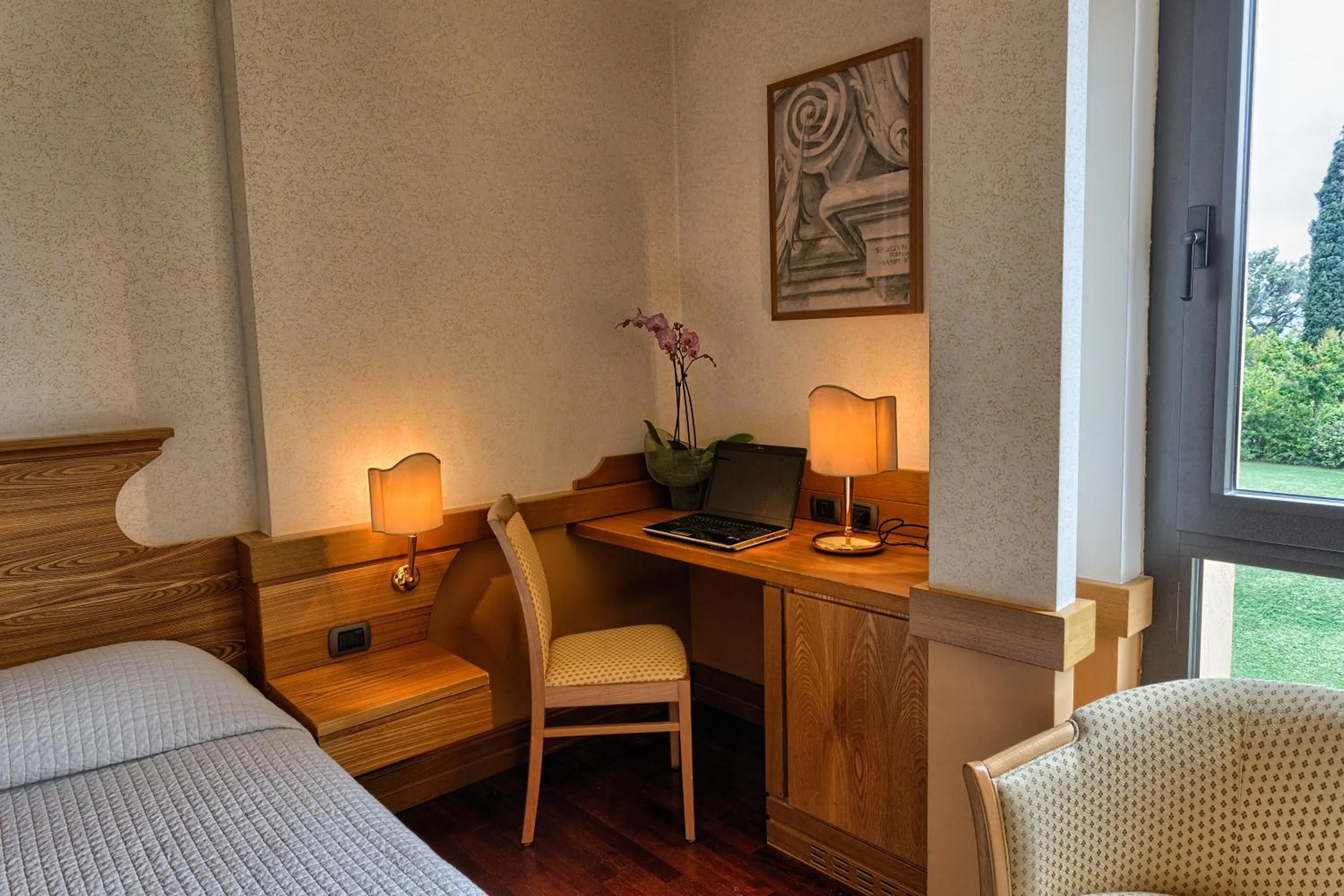 Day, Bed in BV Grand Hotel Assisi