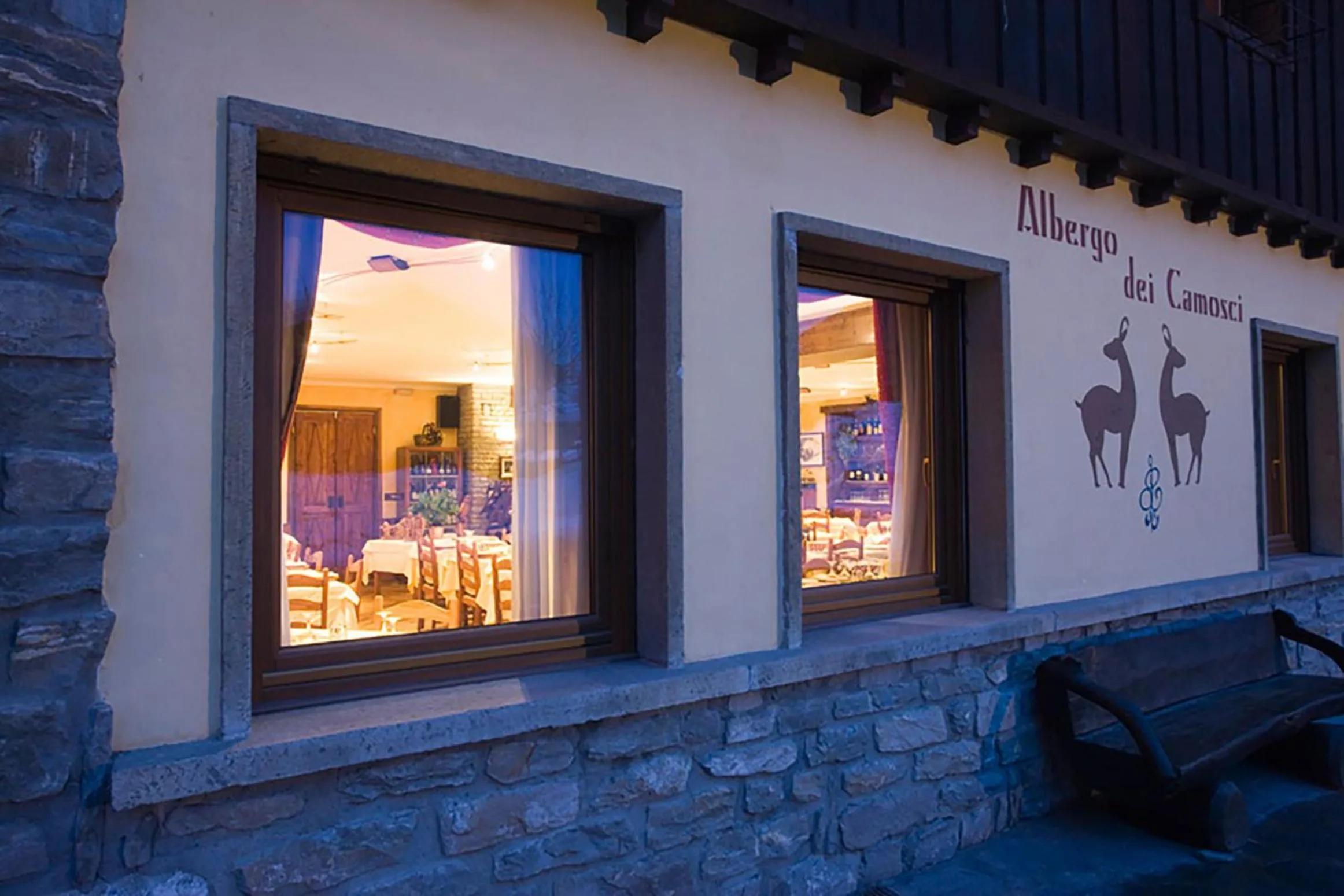 Property logo or sign in Hotel Dei Camosci