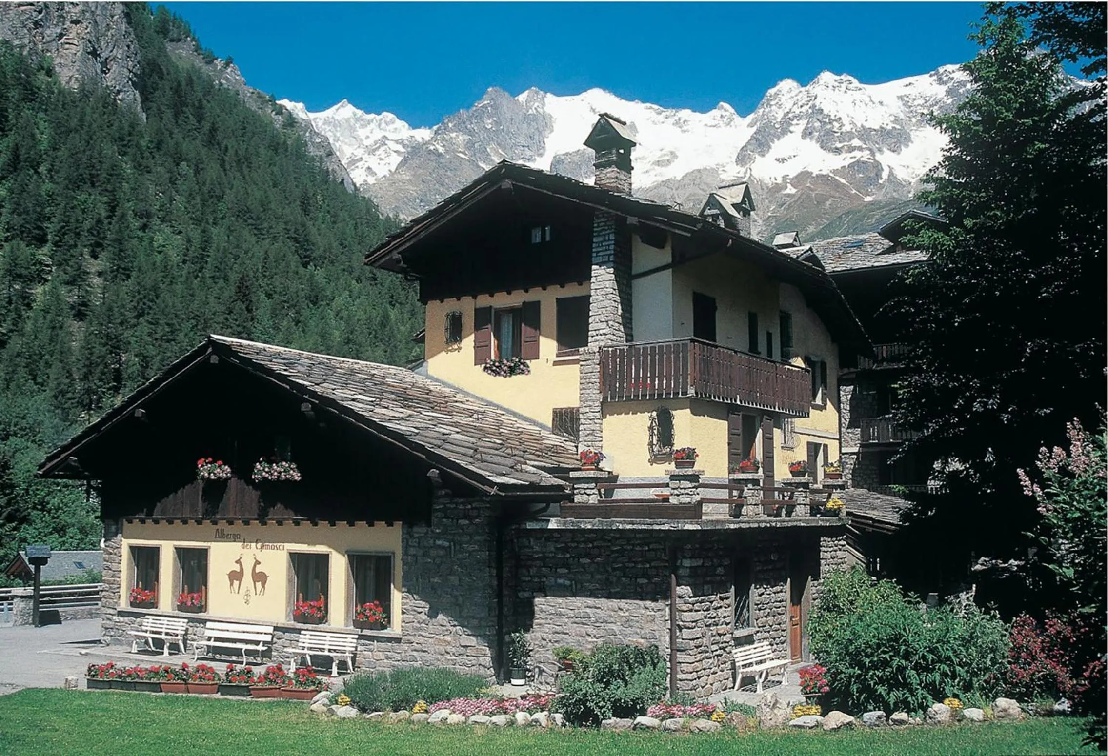 Property building in Hotel Dei Camosci