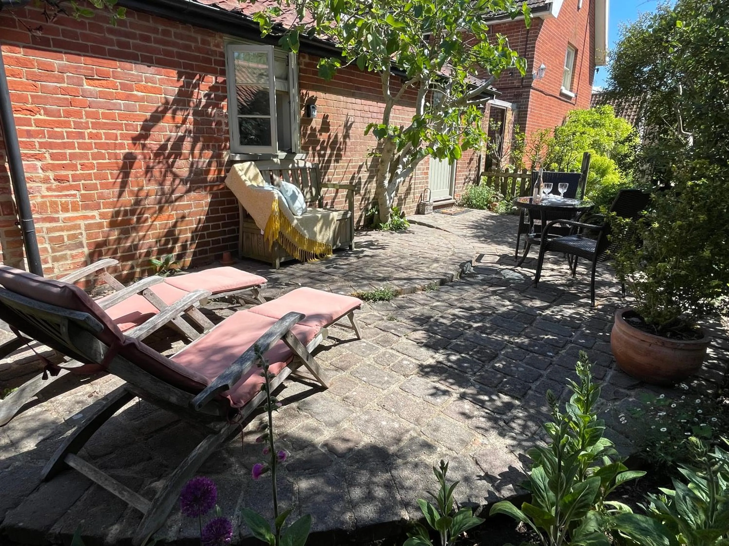 Patio in Dairy Cottage Luxury B&B