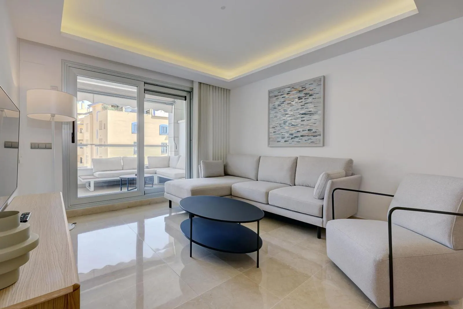 TV and multimedia in Aqua Apartments Vento, Marbella