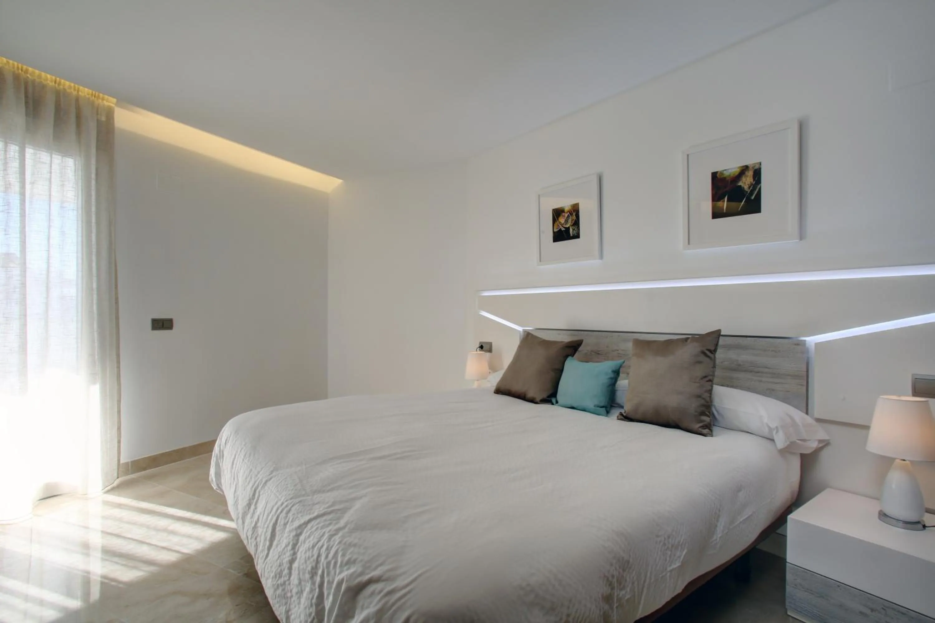 Bedroom, Bed in Aqua Apartments Vento, Marbella