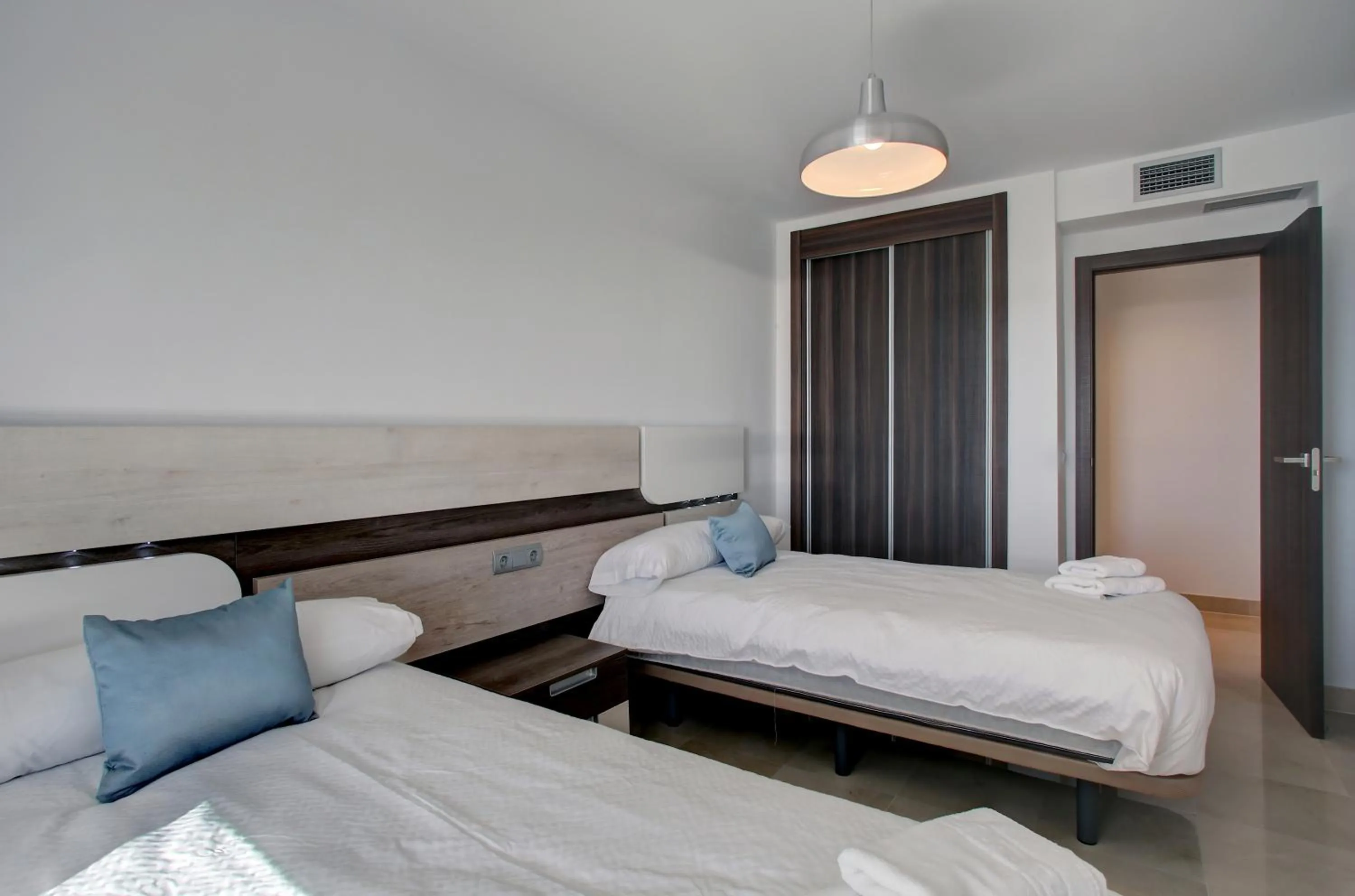 Bedroom, Bed in Aqua Apartments Vento, Marbella