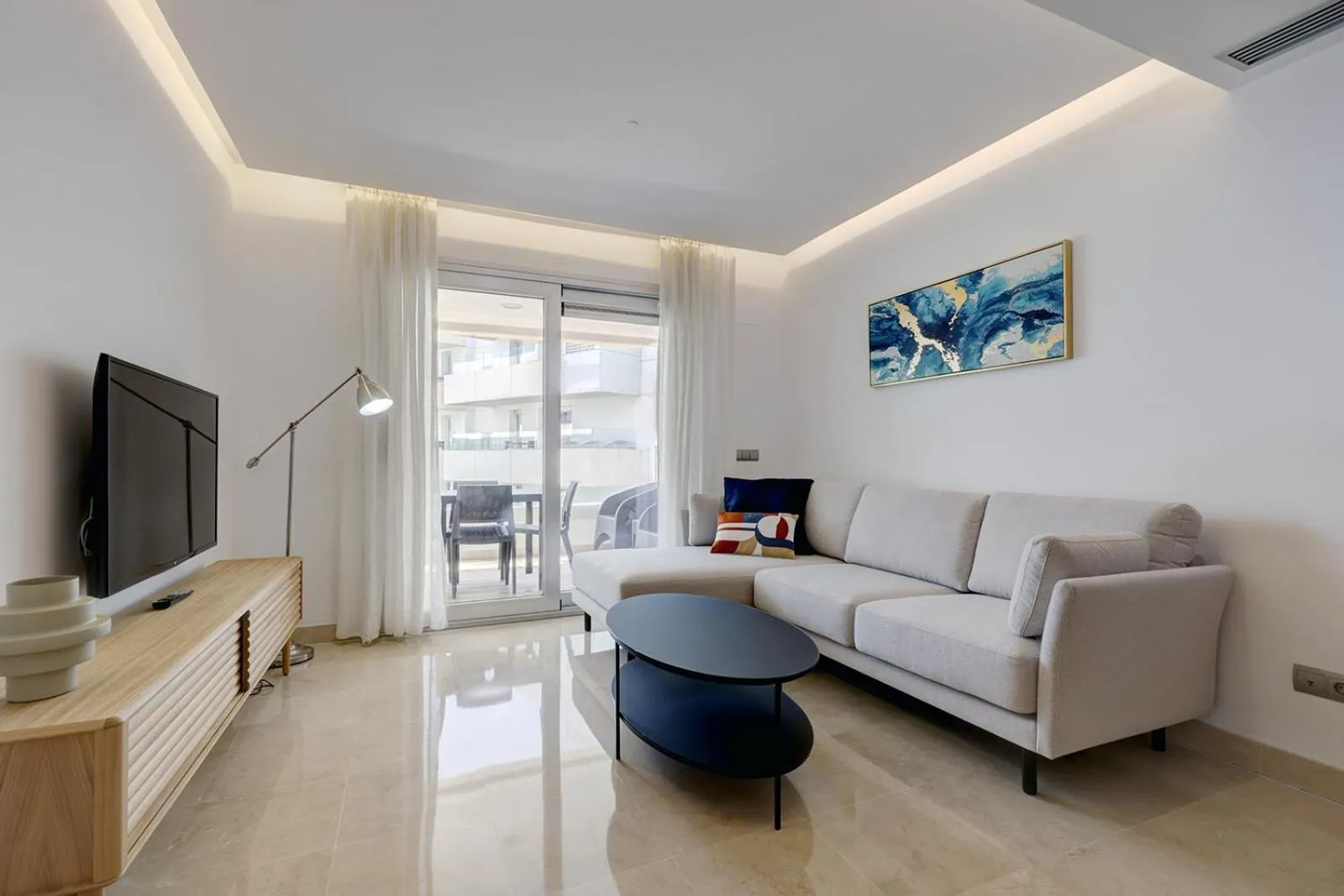 TV and multimedia in Aqua Apartments Vento, Marbella