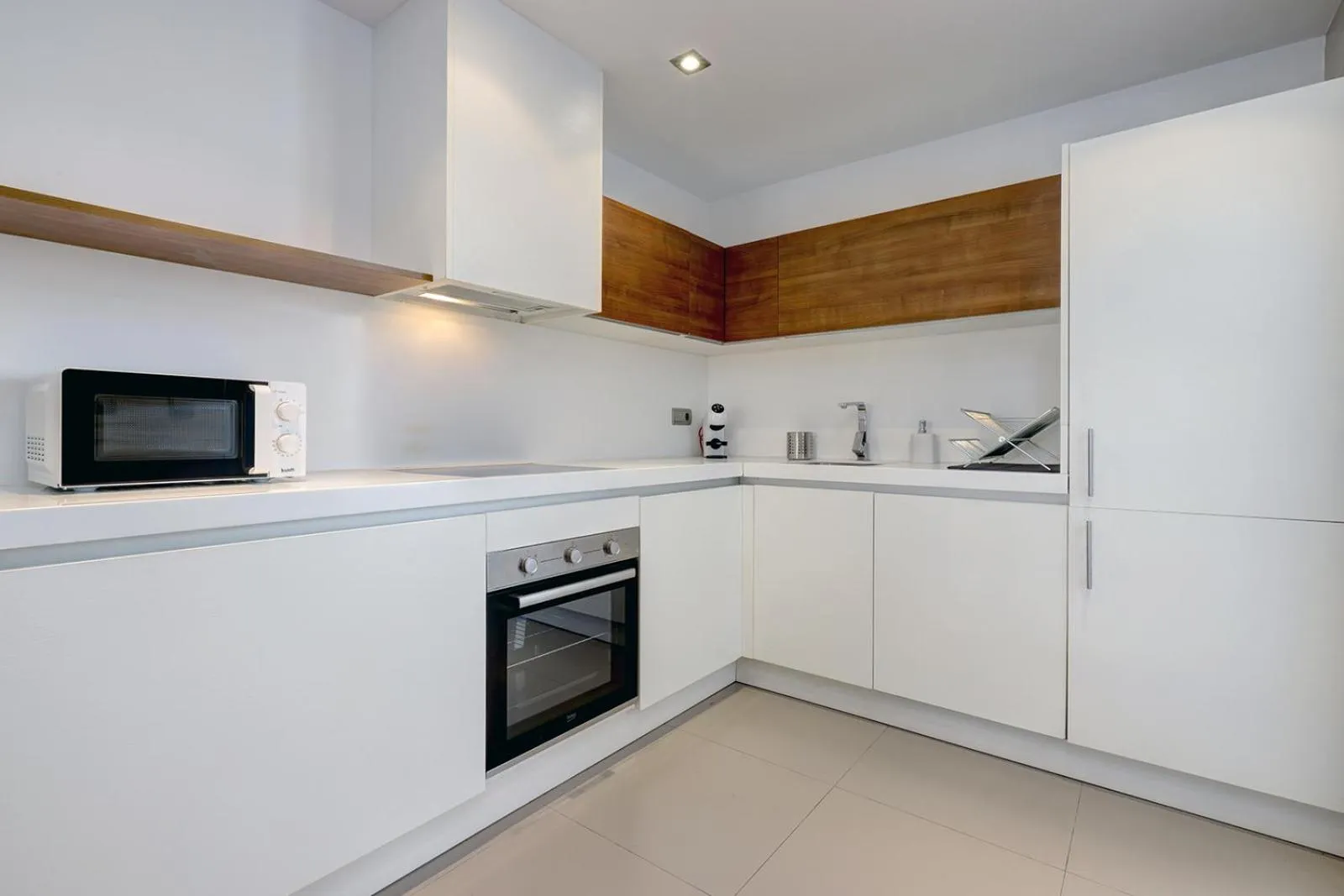 Kitchen or kitchenette in Aqua Apartments Vento, Marbella