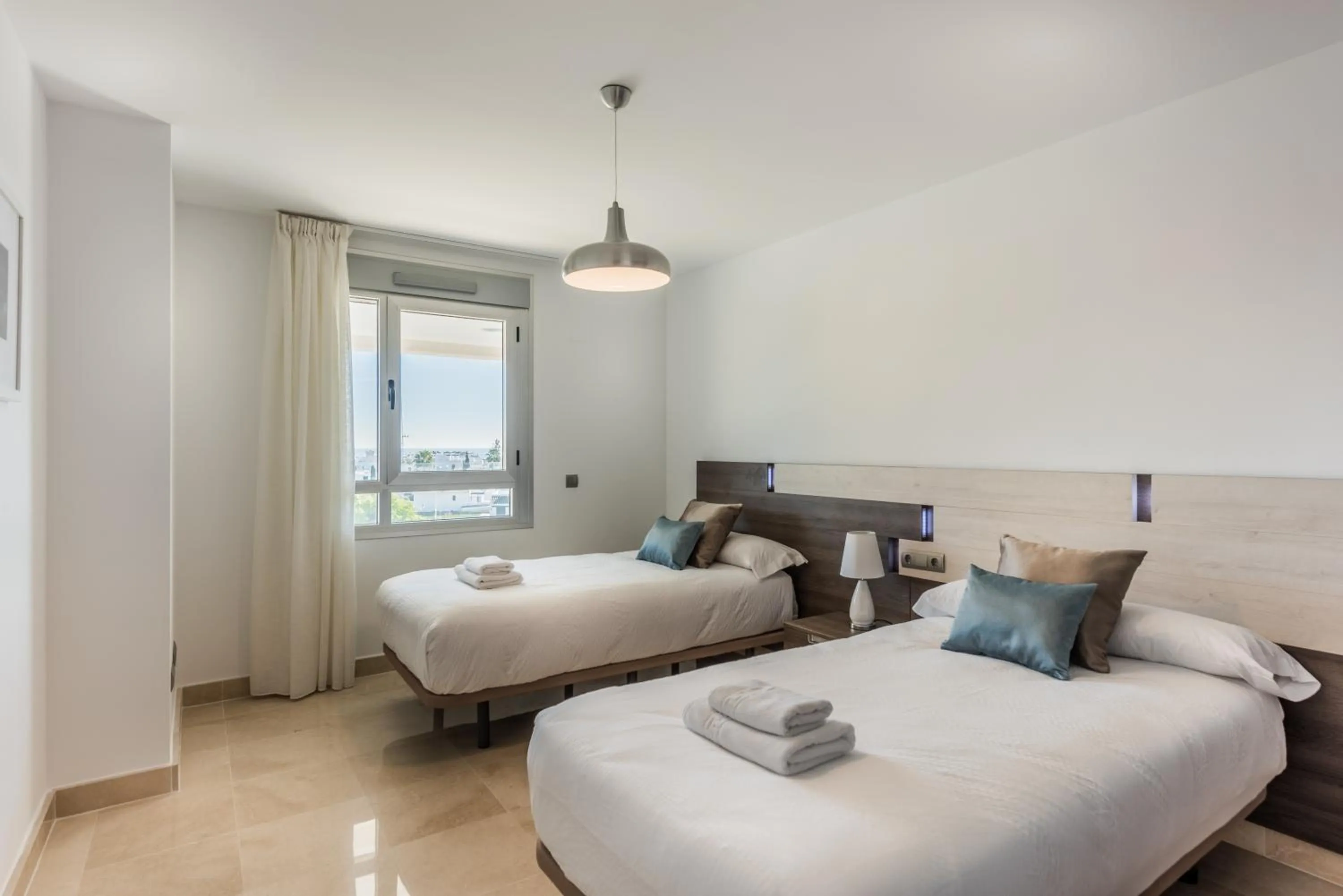 Bedroom, Bed in Aqua Apartments Vento, Marbella