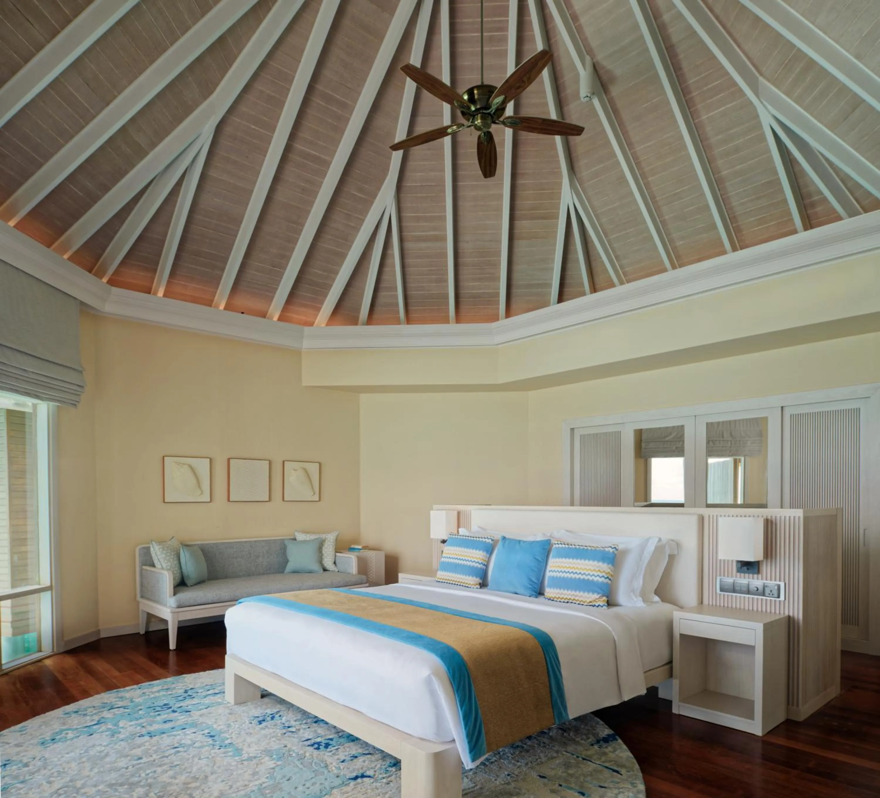 Bed in Baros Maldives