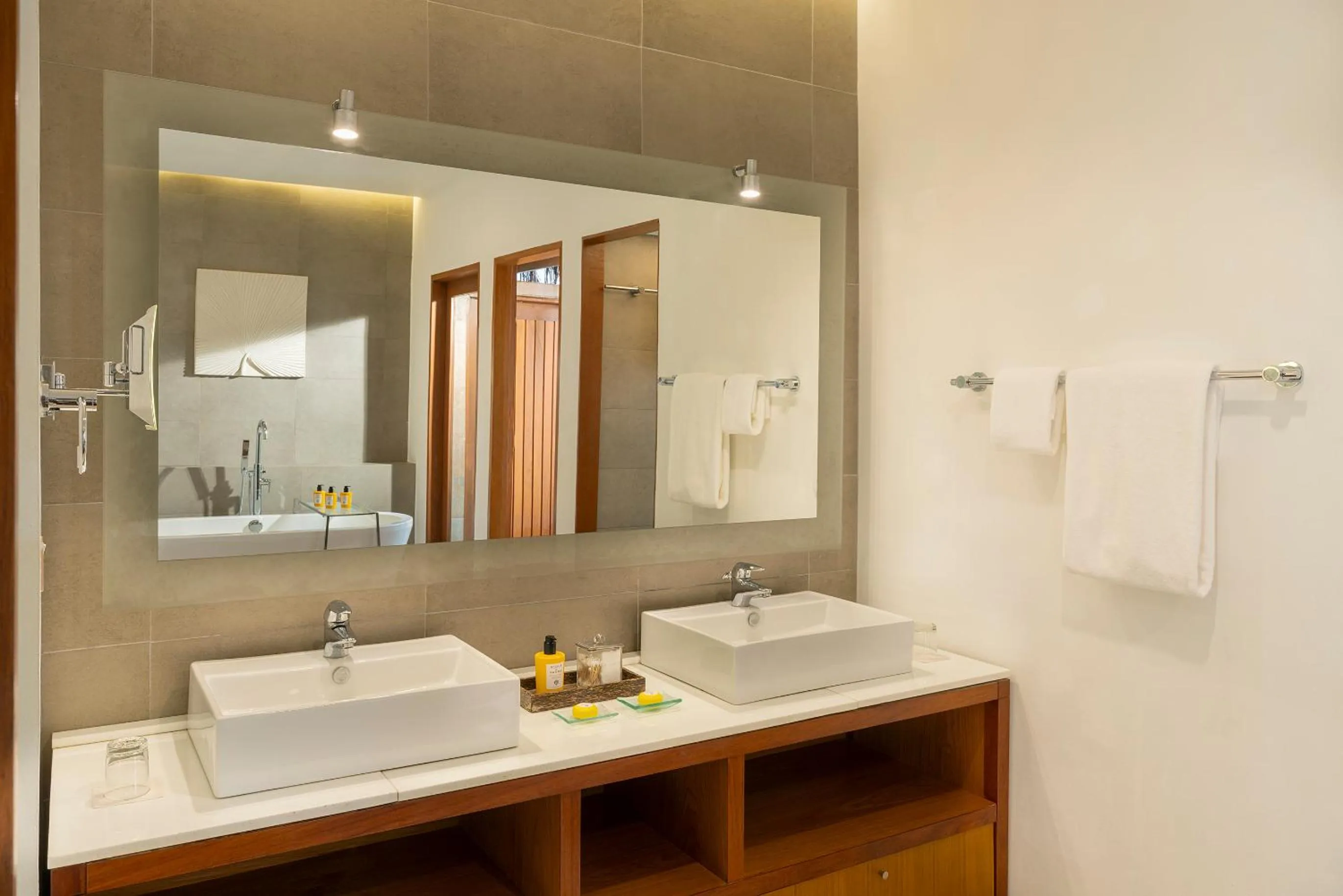 Bathroom in Baros Maldives