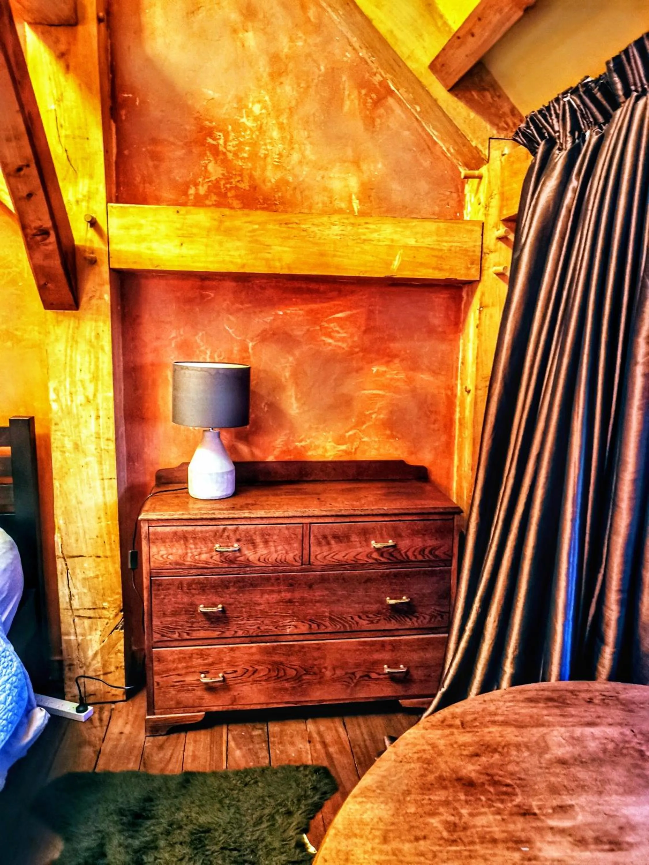 Decorative detail, Bed in housewithnonails