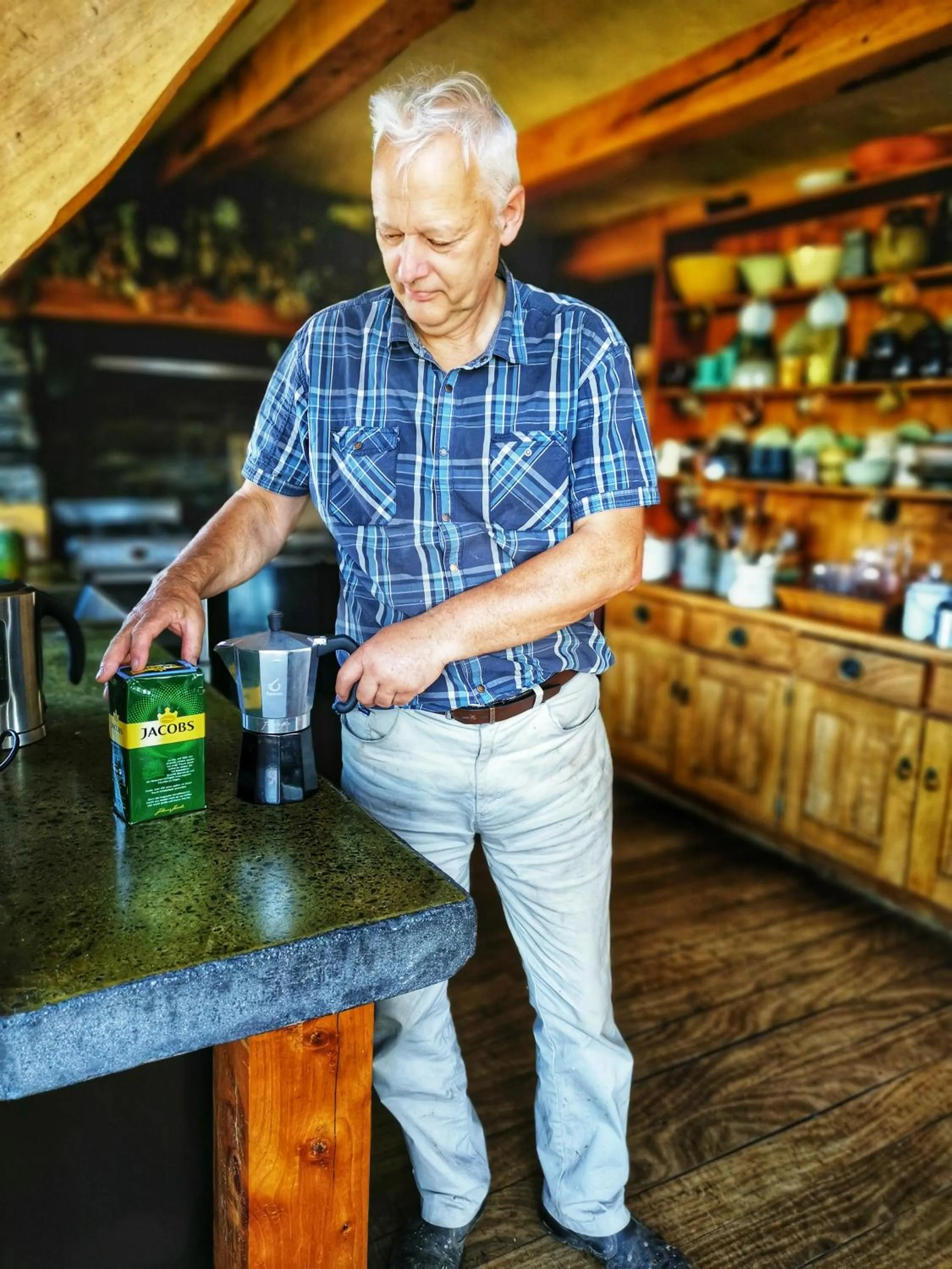 Restaurant/places to eat in housewithnonails