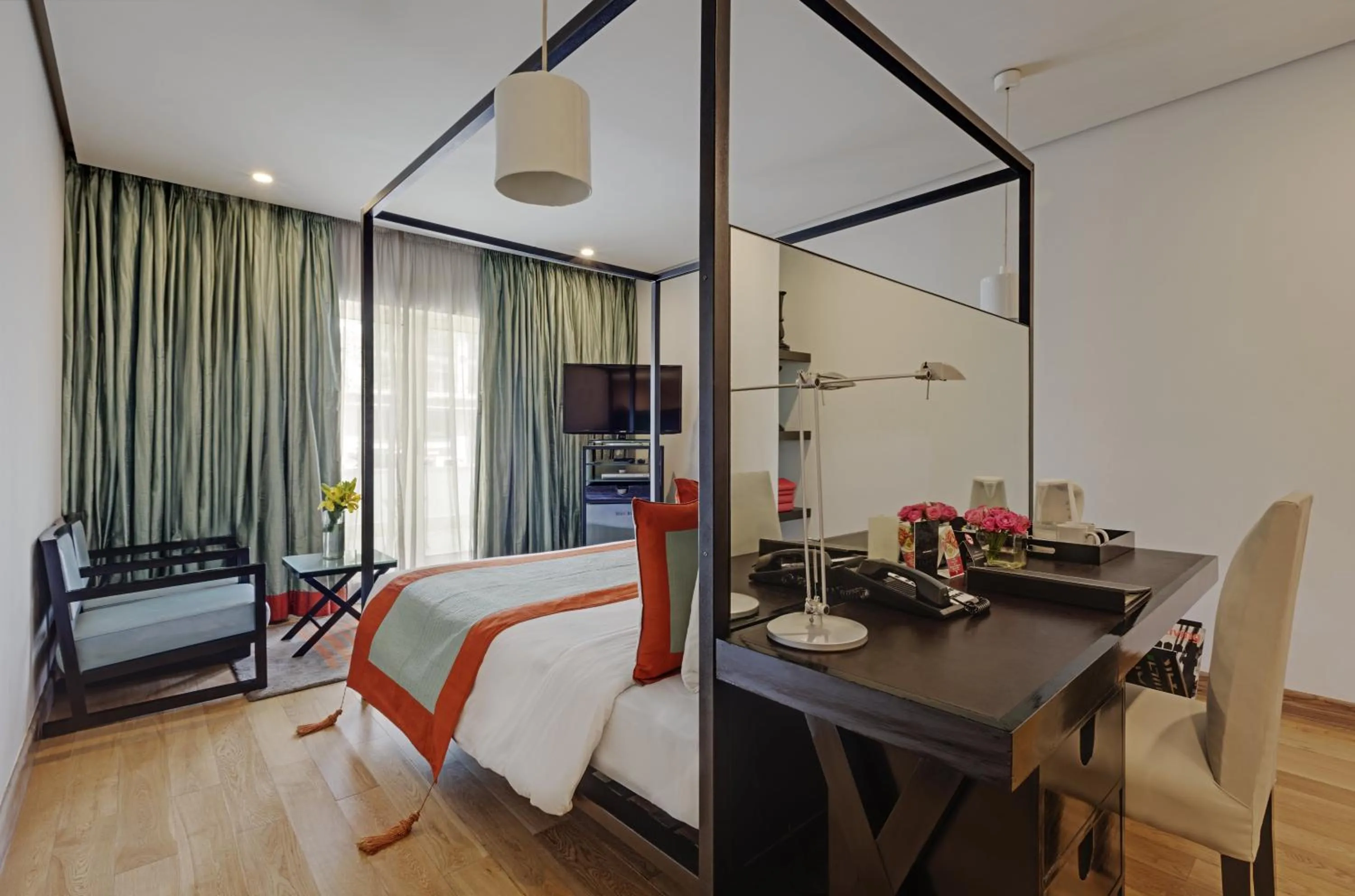 Photo of the whole room, Bed in The Park Bangalore, MG Road