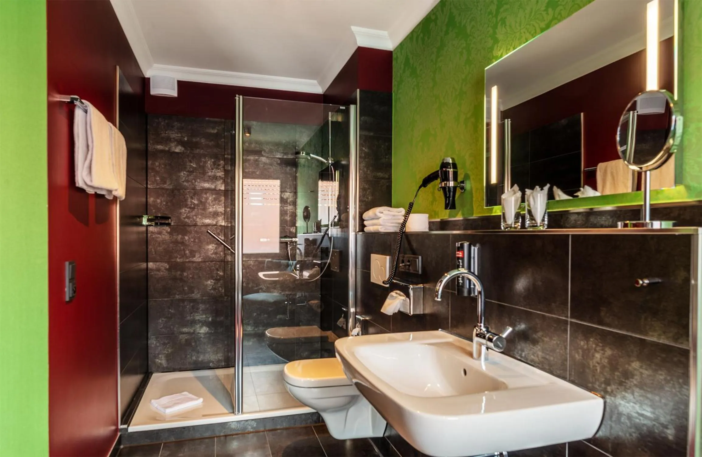 Bathroom in Haverkamp Suites