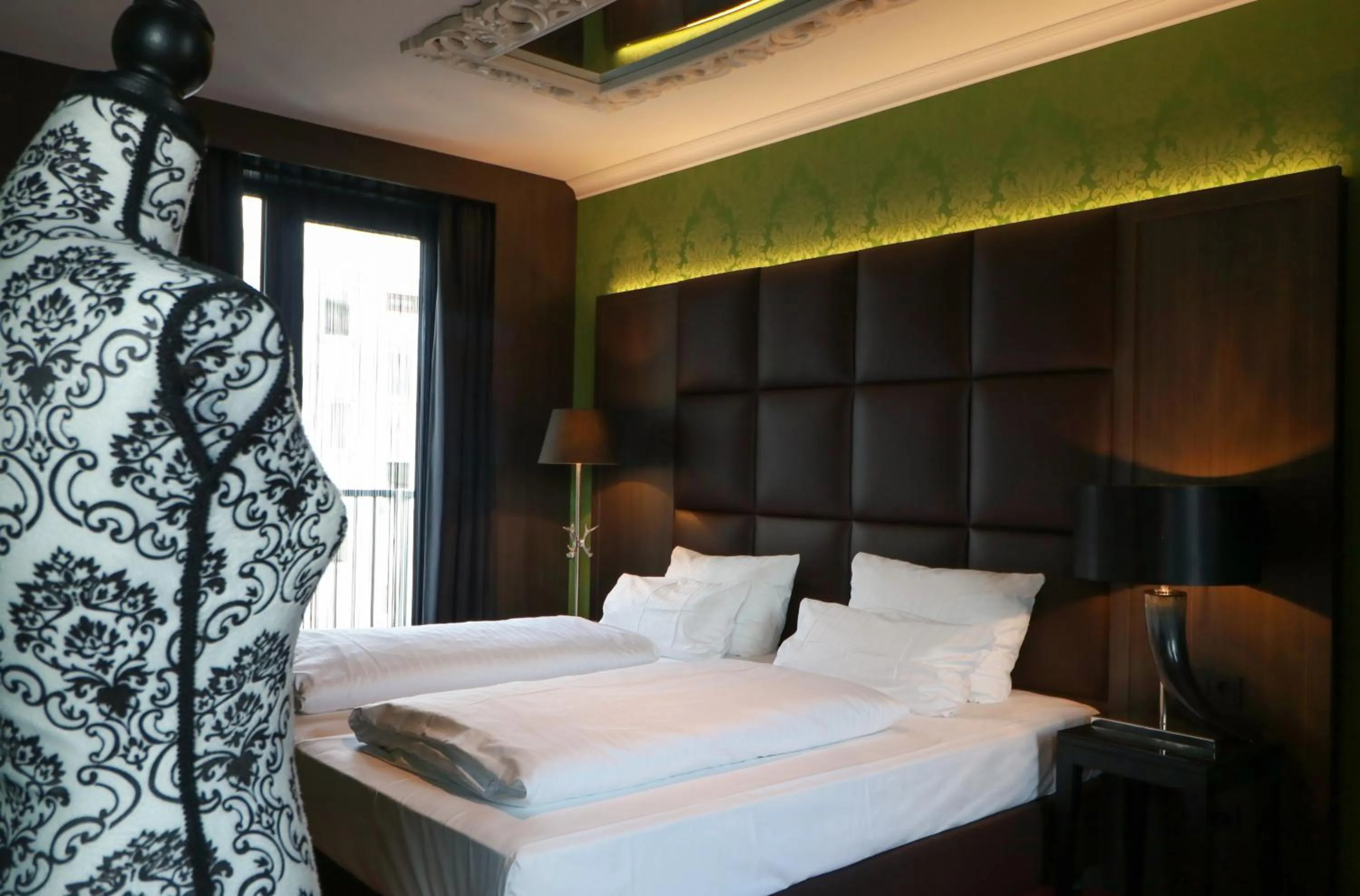 Bedroom, Bed in Haverkamp Suites