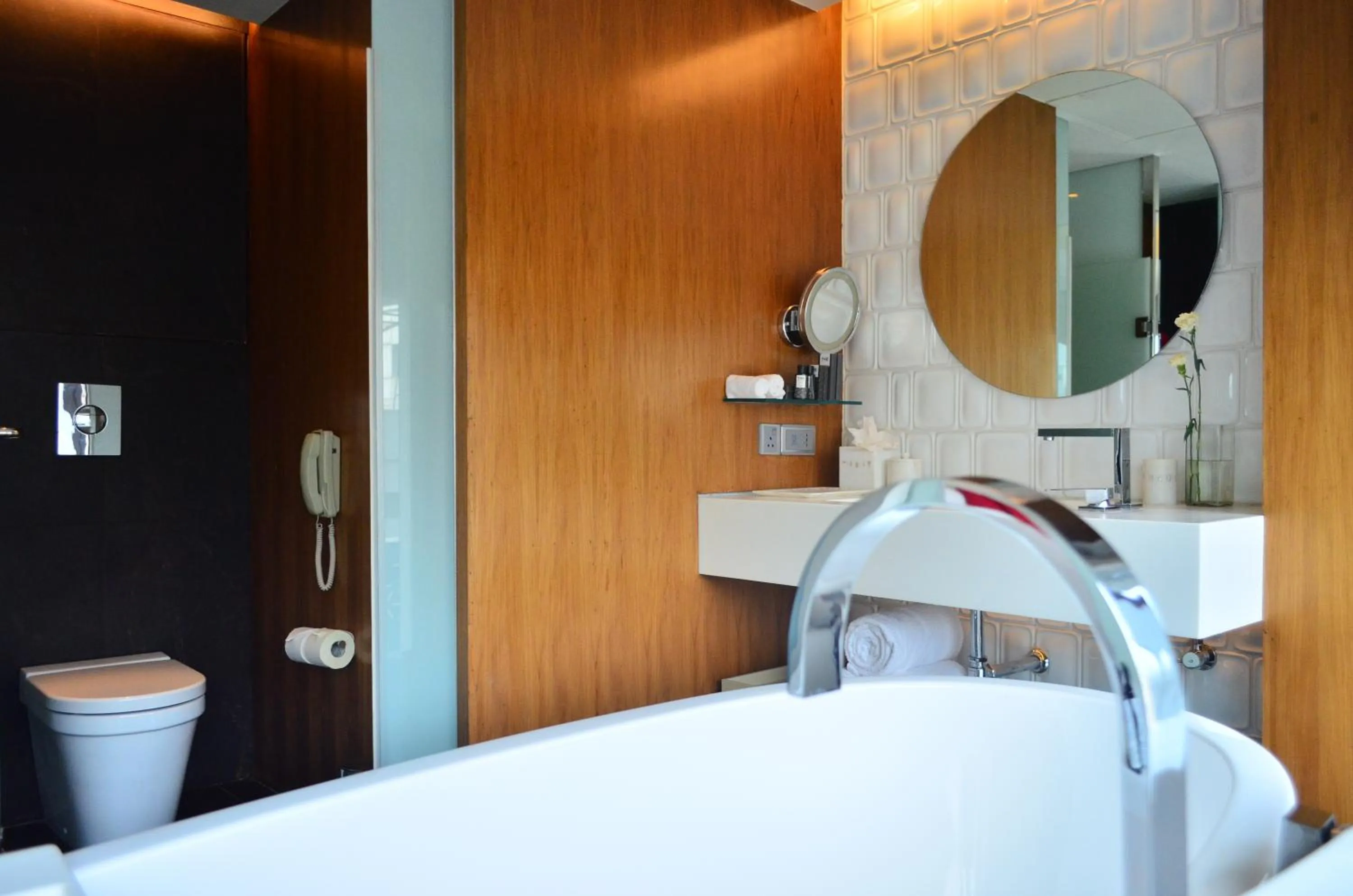 Toilet, Bed in The Park Hyderabad, Banjara Hills near Hussain Sagar Lake