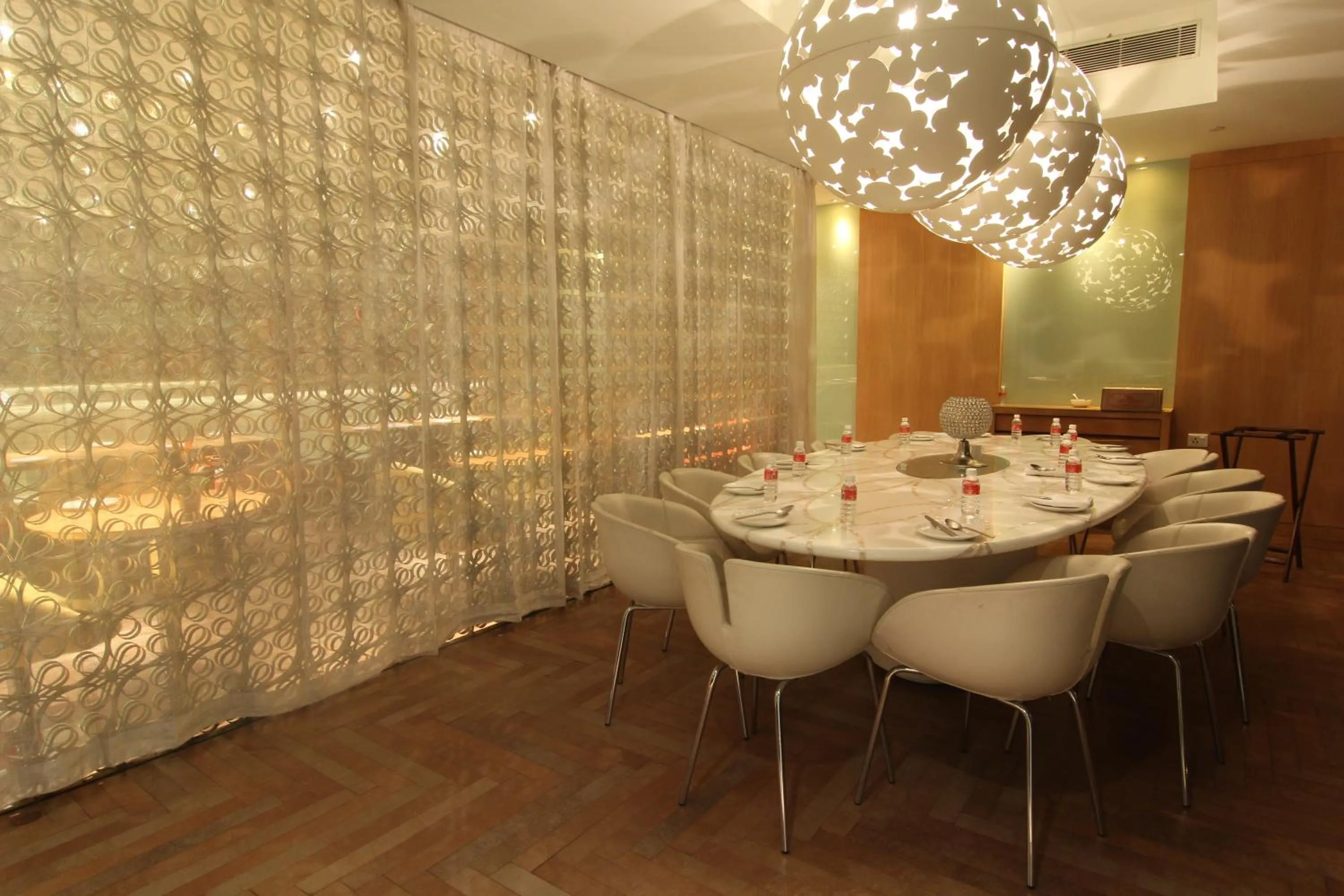 Restaurant/places to eat in The Park Hyderabad, Banjara Hills near Hussain Sagar Lake