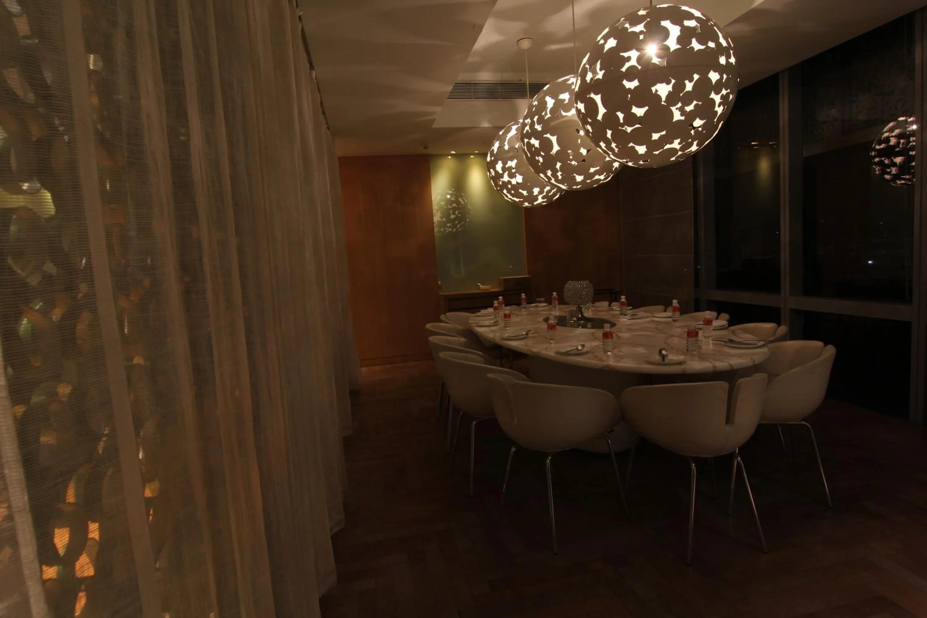 Restaurant/places to eat in The Park Hyderabad, Banjara Hills near Hussain Sagar Lake