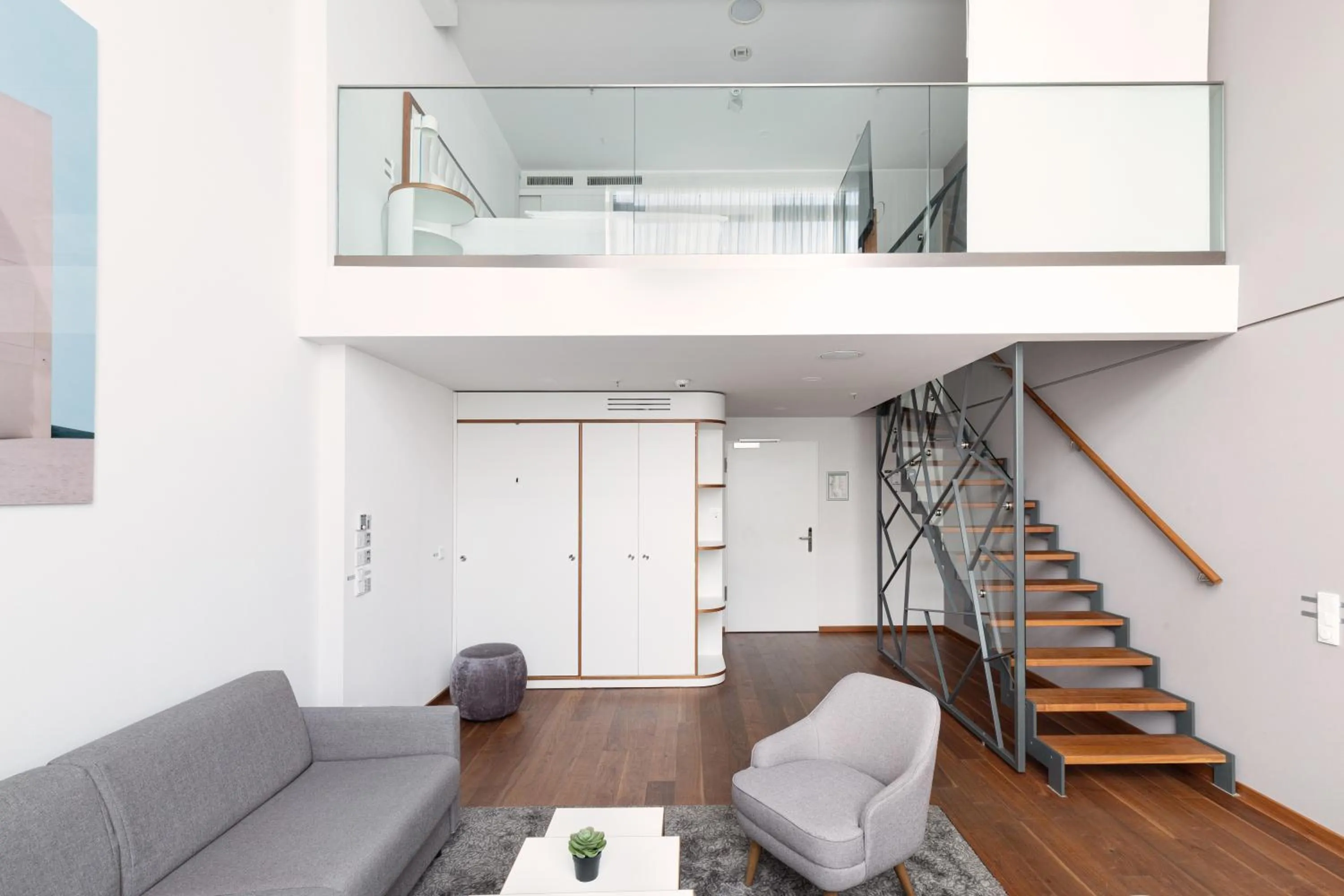 Photo of the whole room in Hotel MOA Berlin