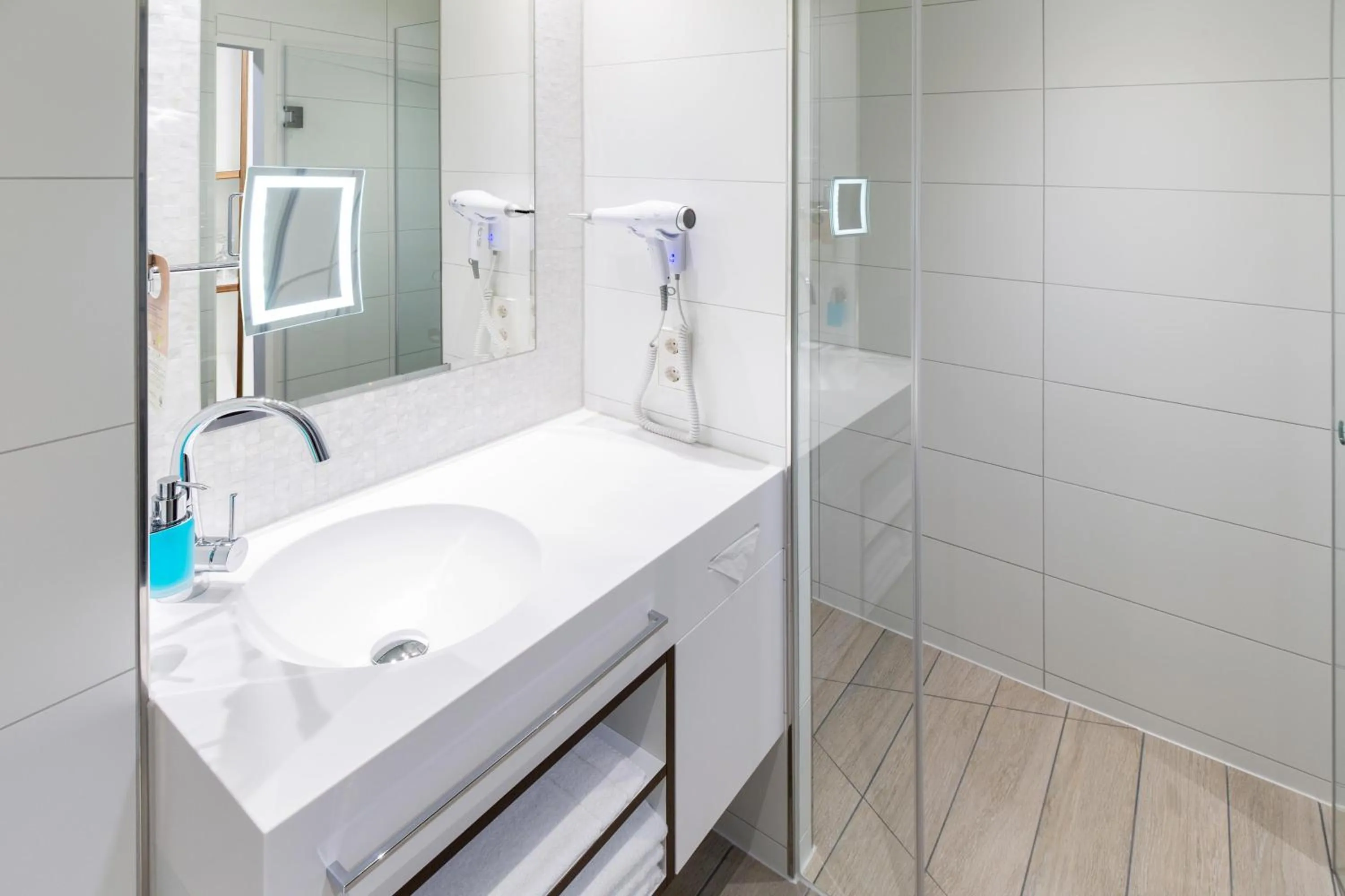 Bathroom in Mercure Hotel MOA Berlin