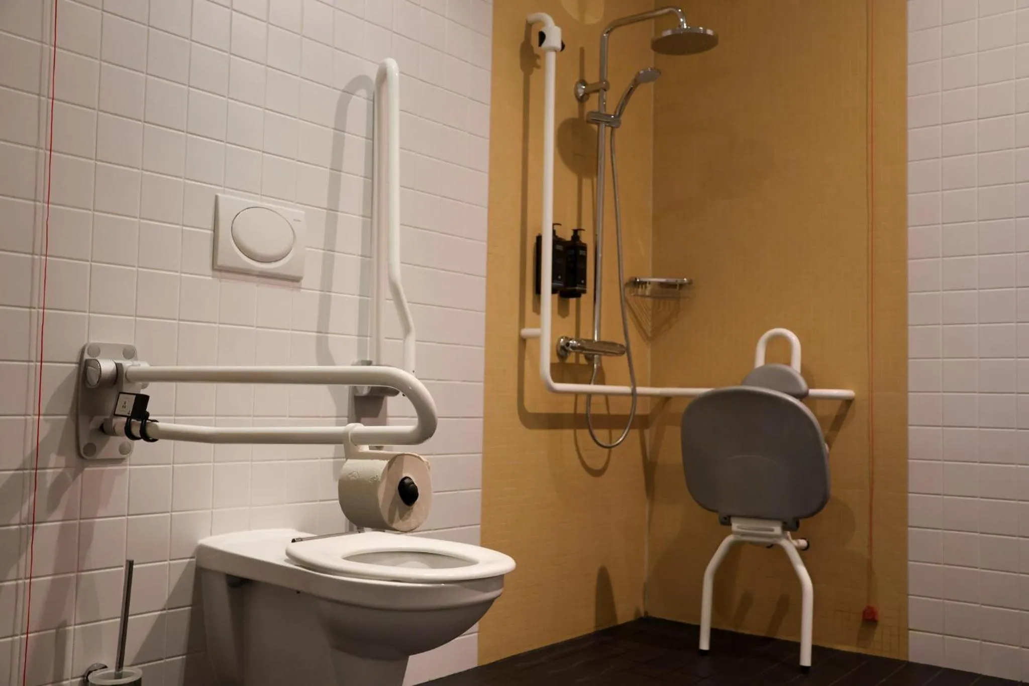 Bathroom in Mercure Hotel MOA Berlin