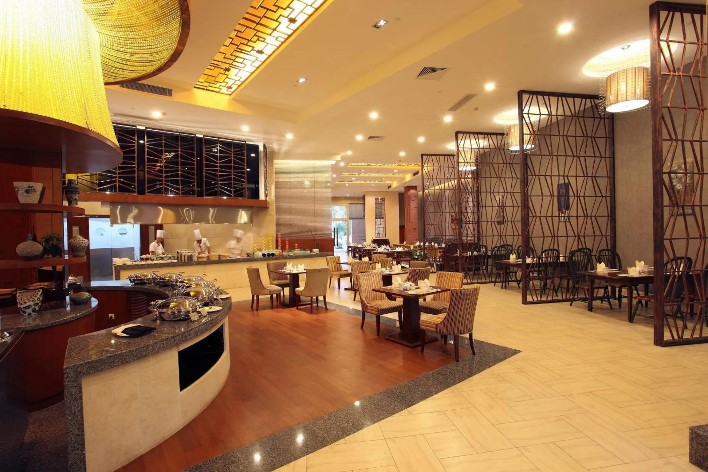 Restaurant/places to eat in Luhuitou State Guesthouse & Resort