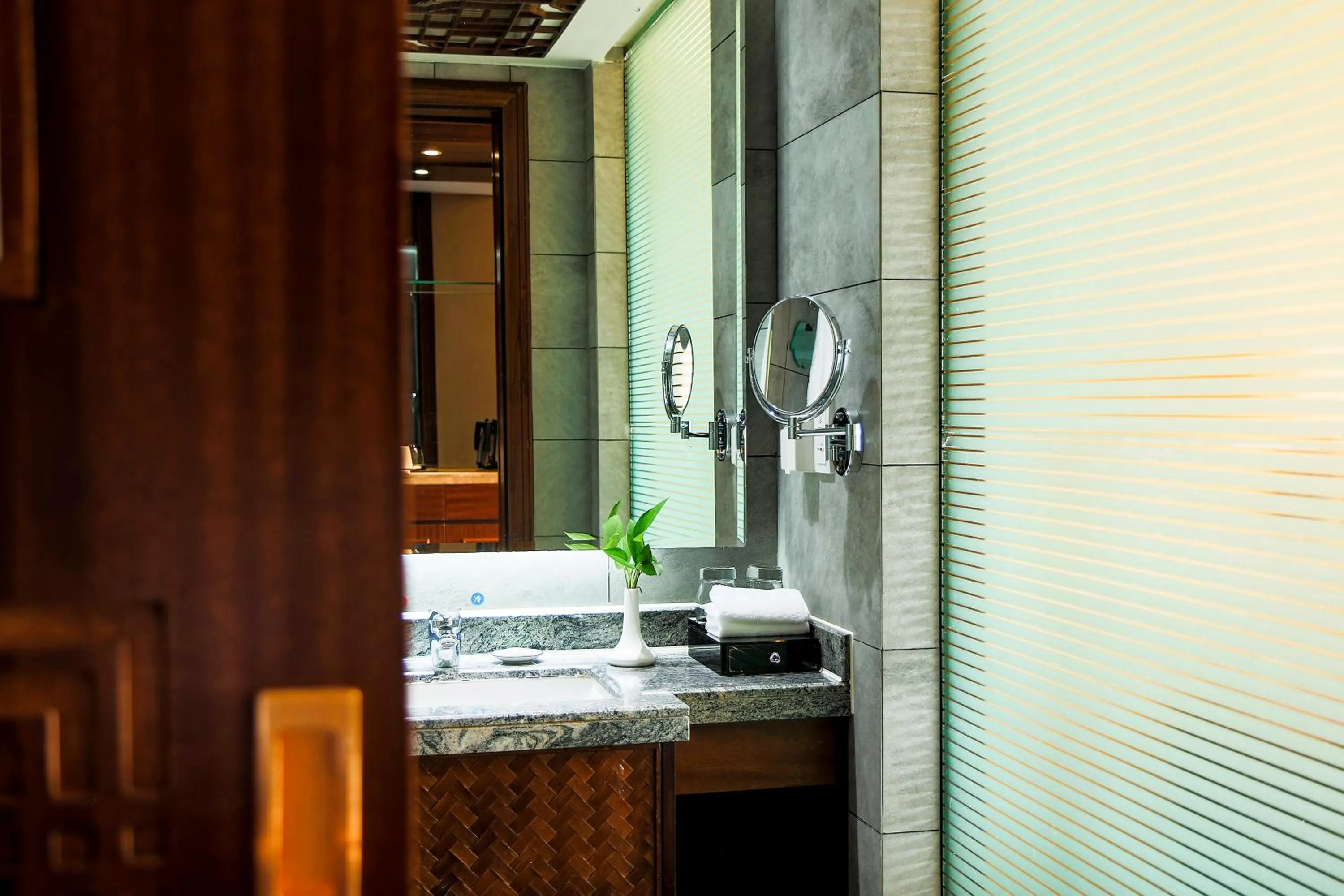 Luhuitou State Guesthouse & Resort