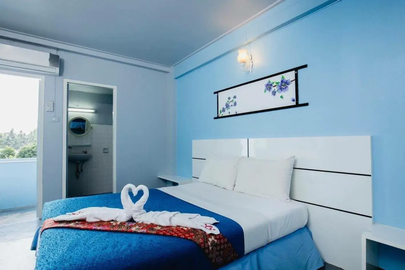 Economy Double Room in Summer Hotel Economy Double Room in Summer Hotel