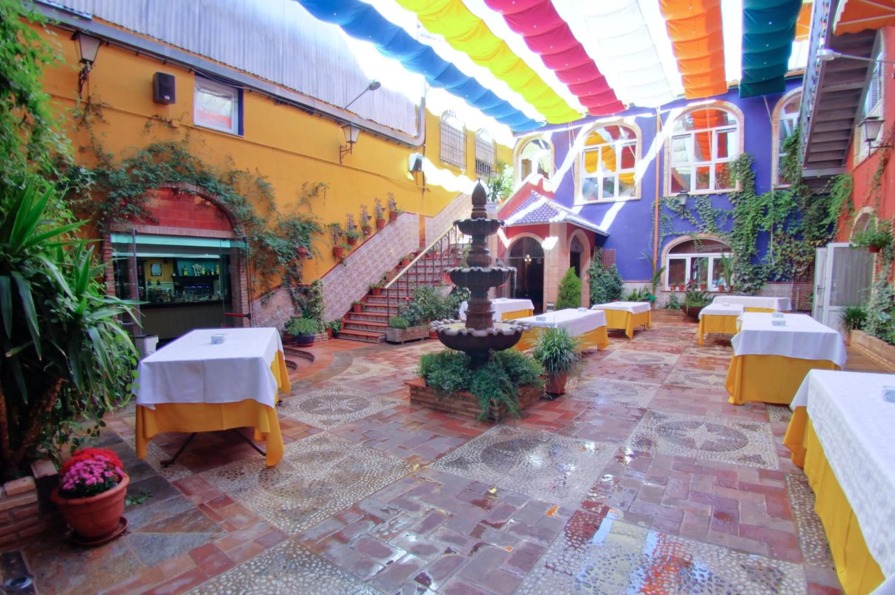 Patio in Hotel Plaza Manjón