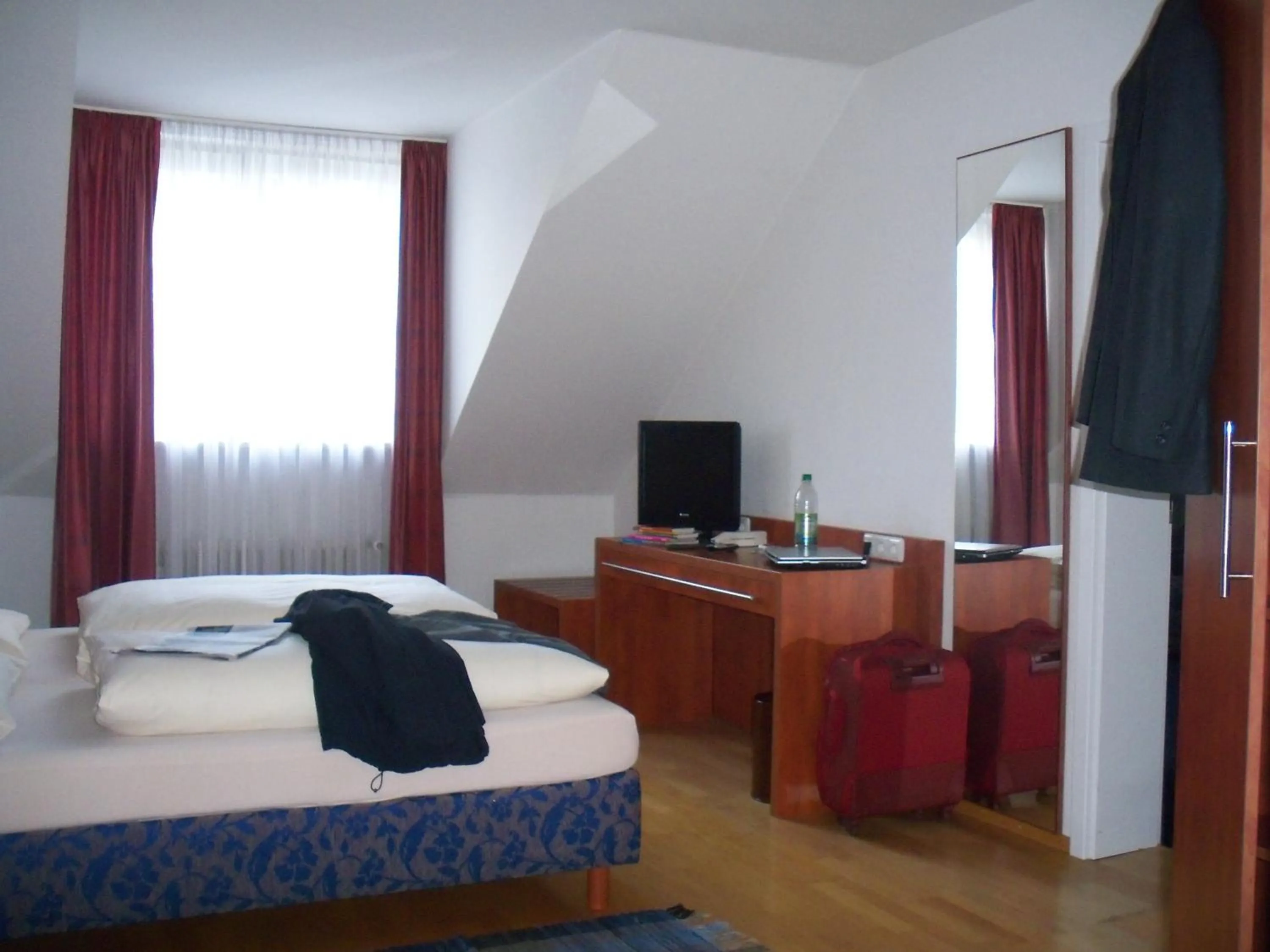 Photo of the whole room, Bed in Hotel Lutter