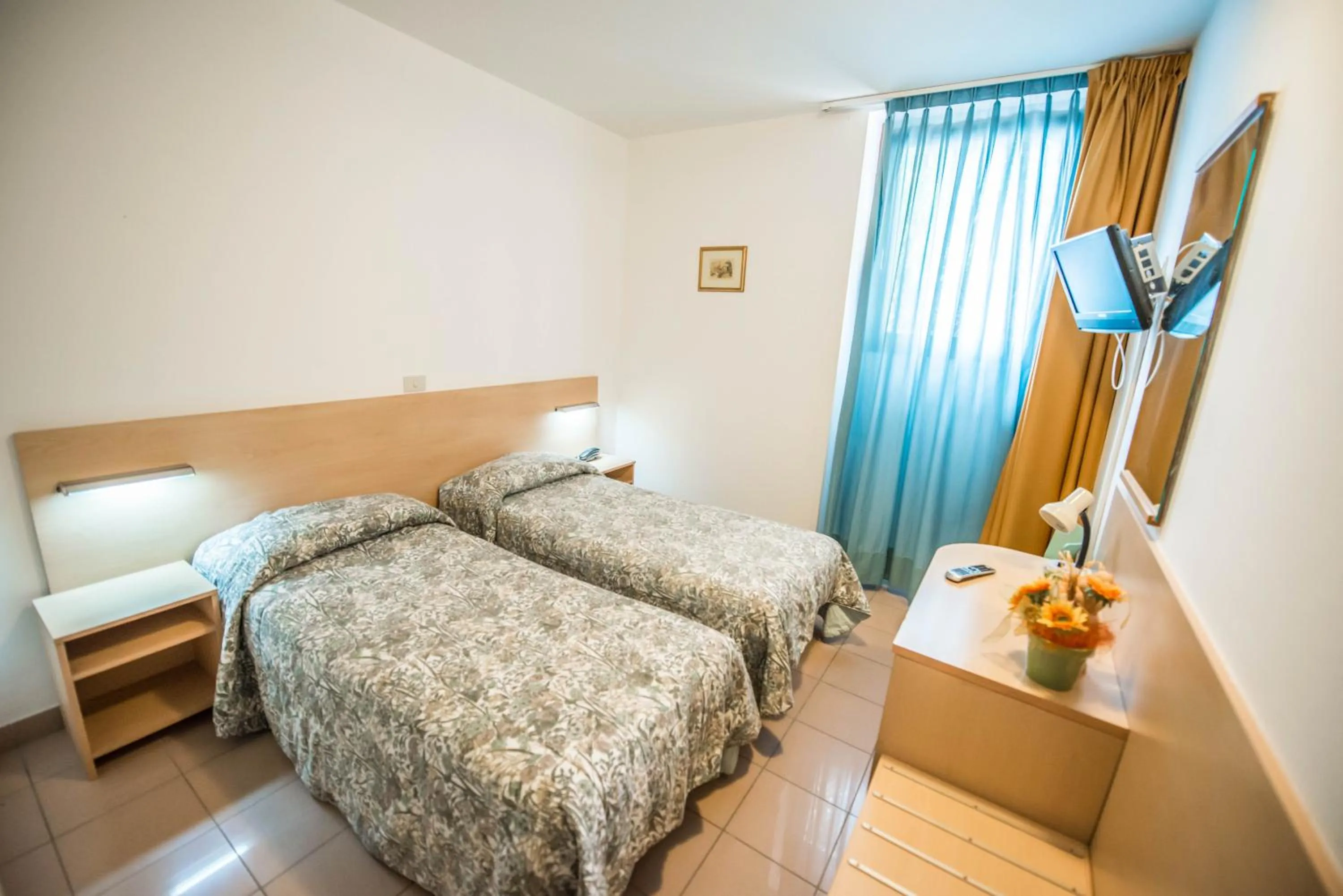 Bedroom, Bed in Hotel Johnson